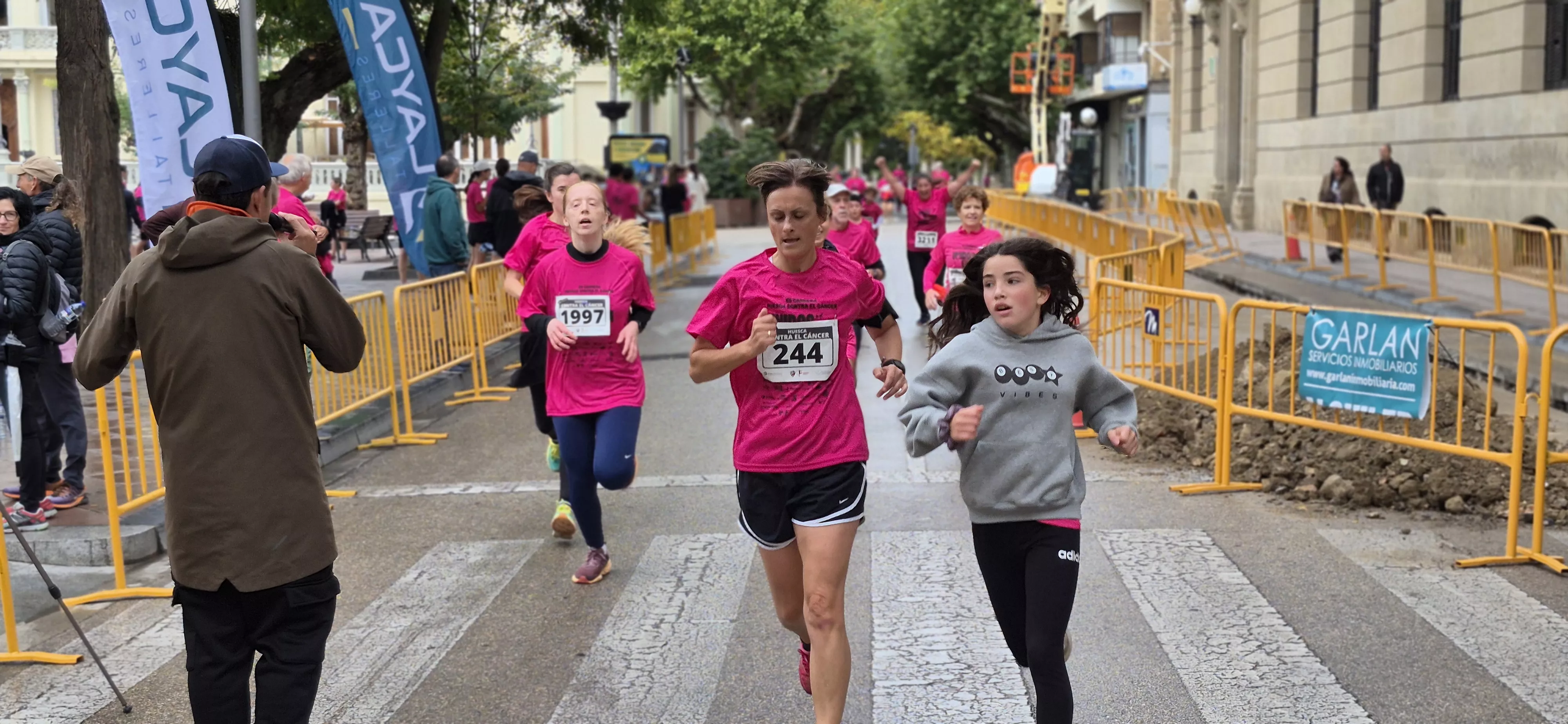 XII Carrera contra el cáncer de Huesca. Foto Myriam Martínez