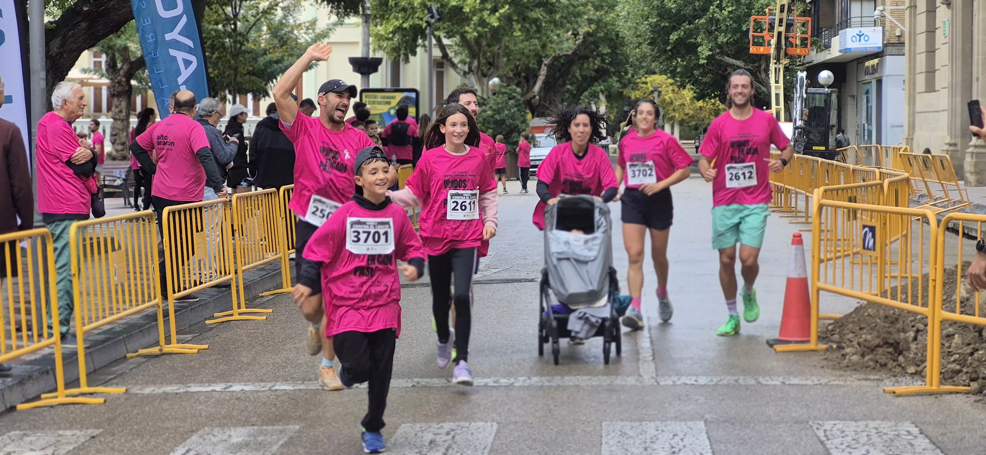 XII Carrera contra el cáncer de Huesca. Foto Myriam Martínez