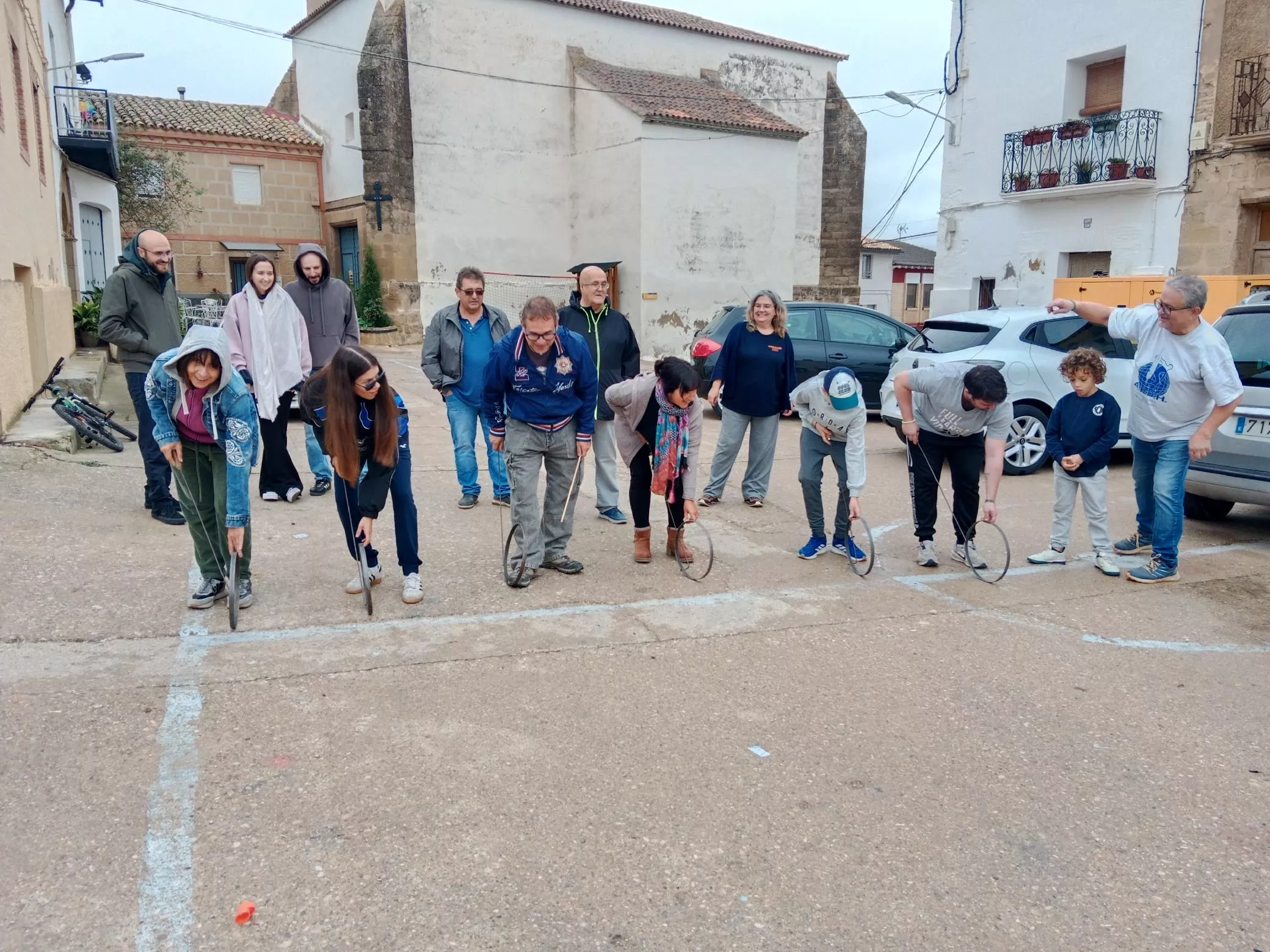 Juegos tradicionales en Pueyo de Fañanas, aros