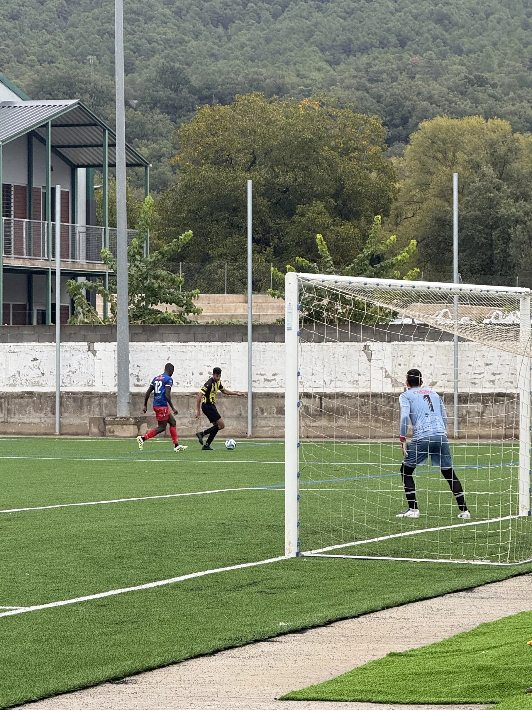 Imagen del inicio del partido de este domingo