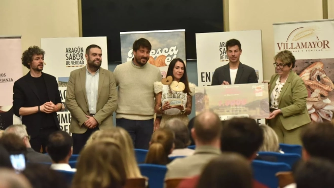 Entrega del premio a la Mejor Palmera de Mantequilla de Chocolate Entrega del premio a la Mejor Palmera de Mantequilla de Chocolate