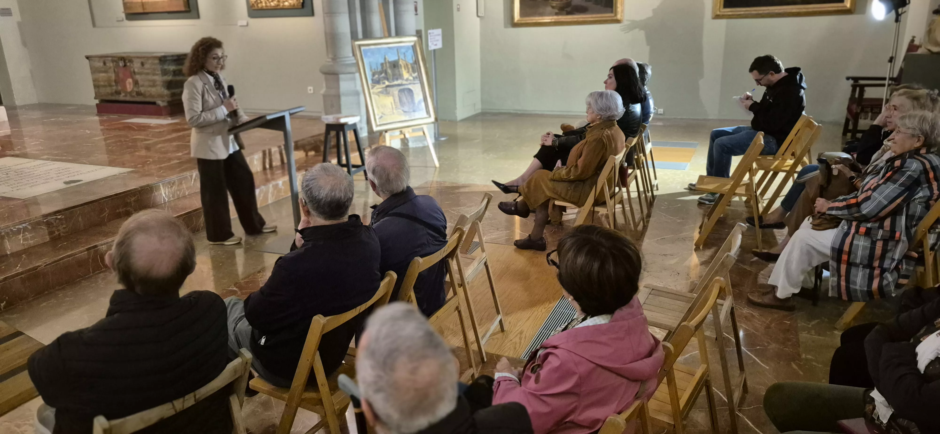 La familia de José María Lanzarote dona un cuadro del artista a la Catedral de Huesca. Foto Myriam Martínez