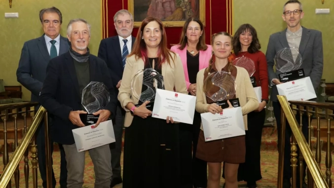 Patricia Heredia junto al resto de premiados por la Fundación para el Conocimiento madri+d. Patricia Heredia junto al resto de premiados por la Fundación para el Conocimiento madri+d.