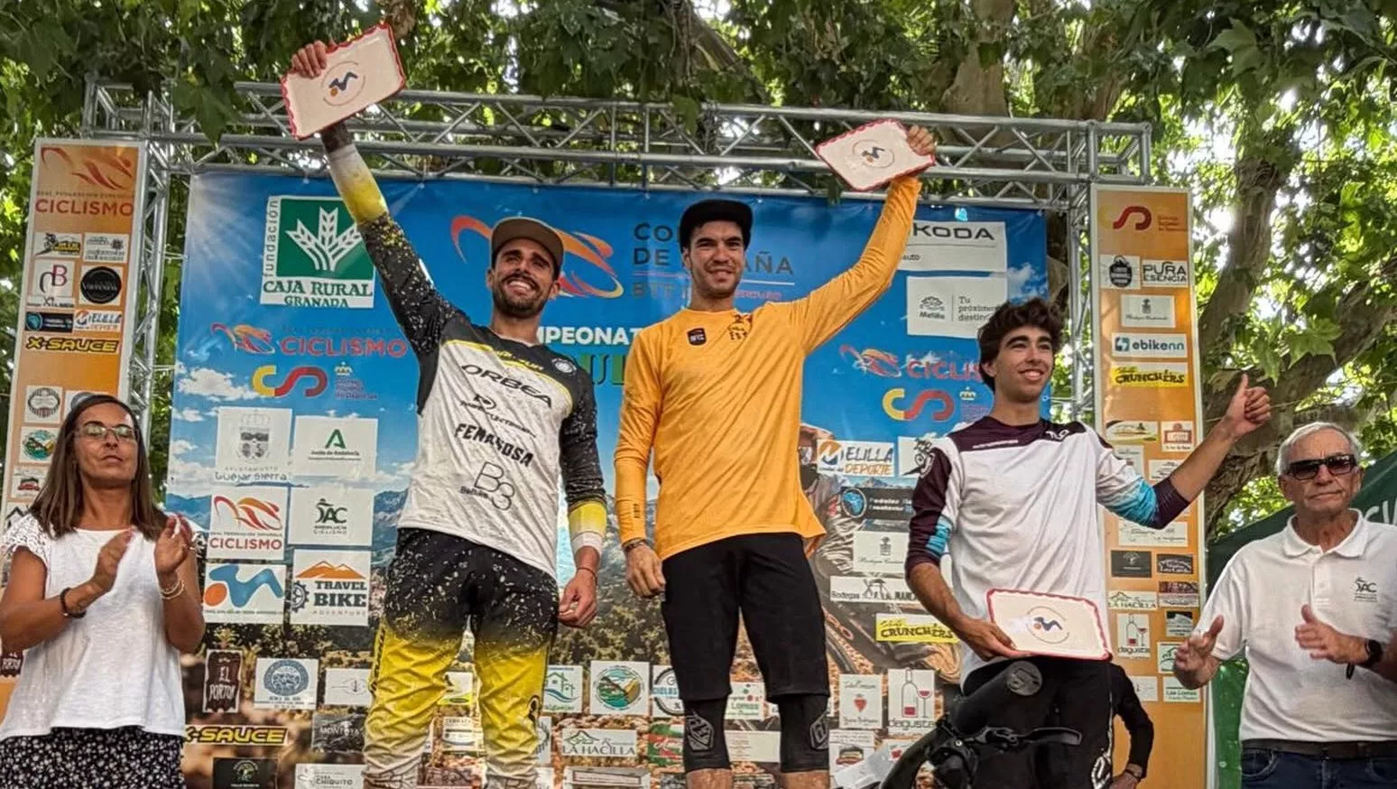 Gabi Torralba, en lo más alto del pódium tras llevarse una de las pruebas de la Copa.