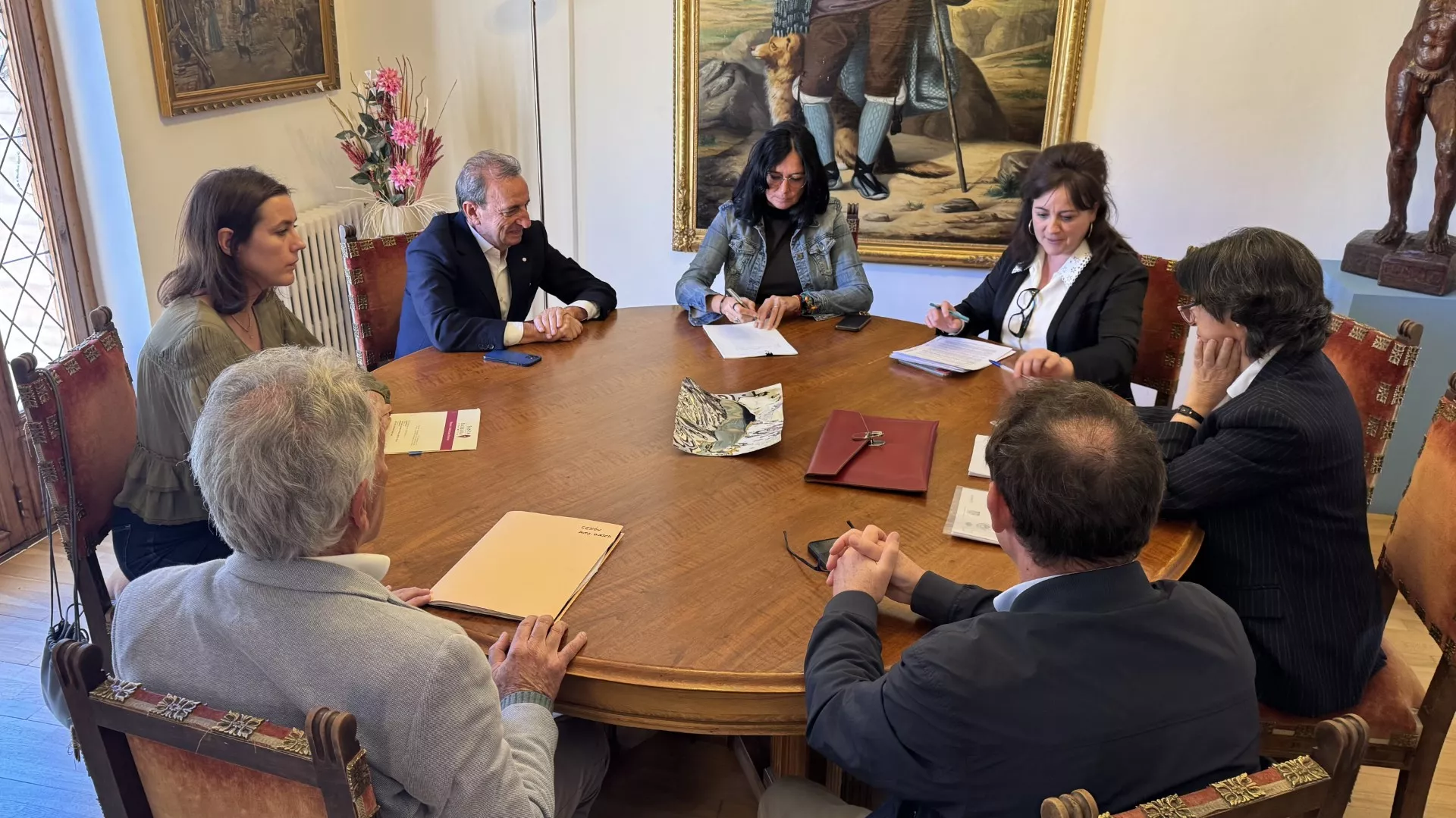 El Ayuntamiento de Huesca recibe oficialmente el edificio Espacio Conexión del barrio de San José.