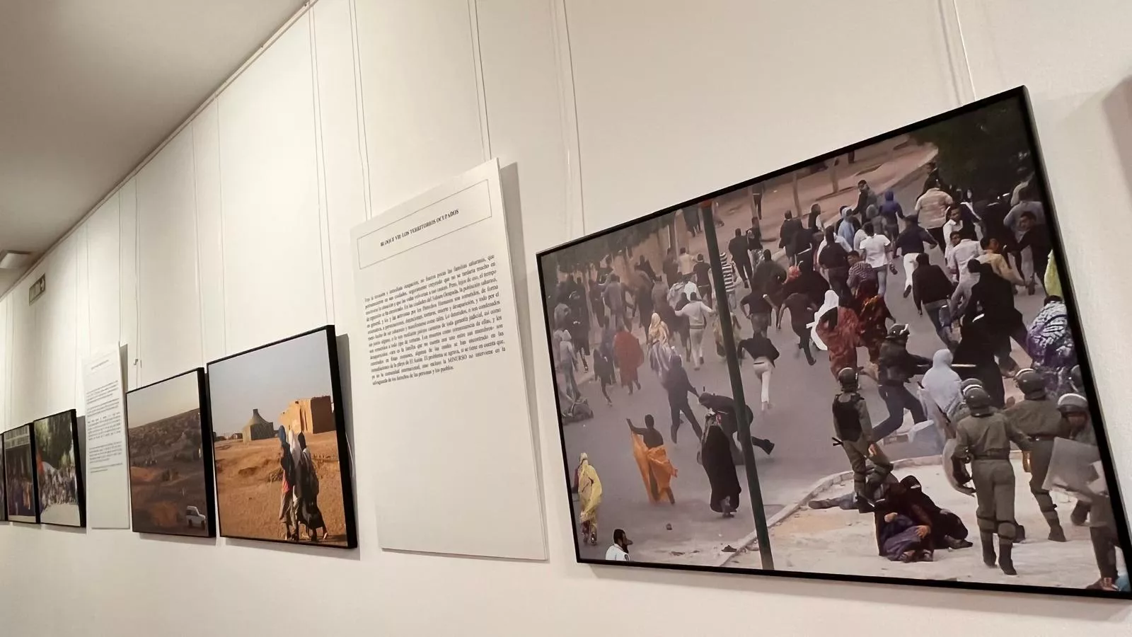 Exposición 'Memoria gráfica del pueblo saharaui. 50 años de resistencia'. Foto Mercedes Manterola