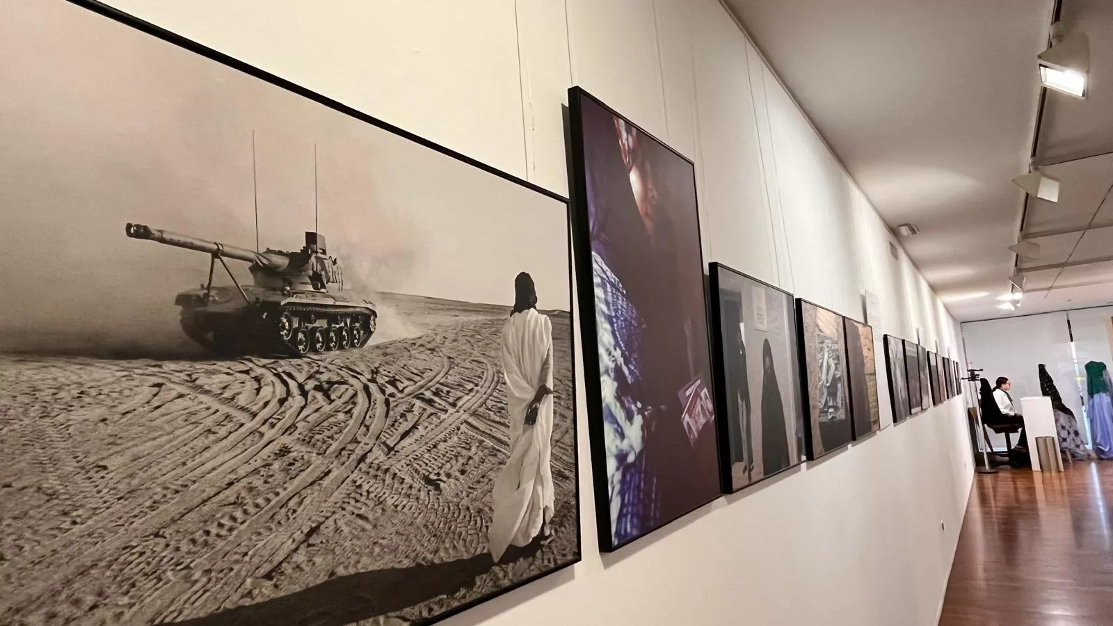Exposición 'Memoria gráfica del pueblo saharaui. 50 años de resistencia'. Foto Mercedes Manterola