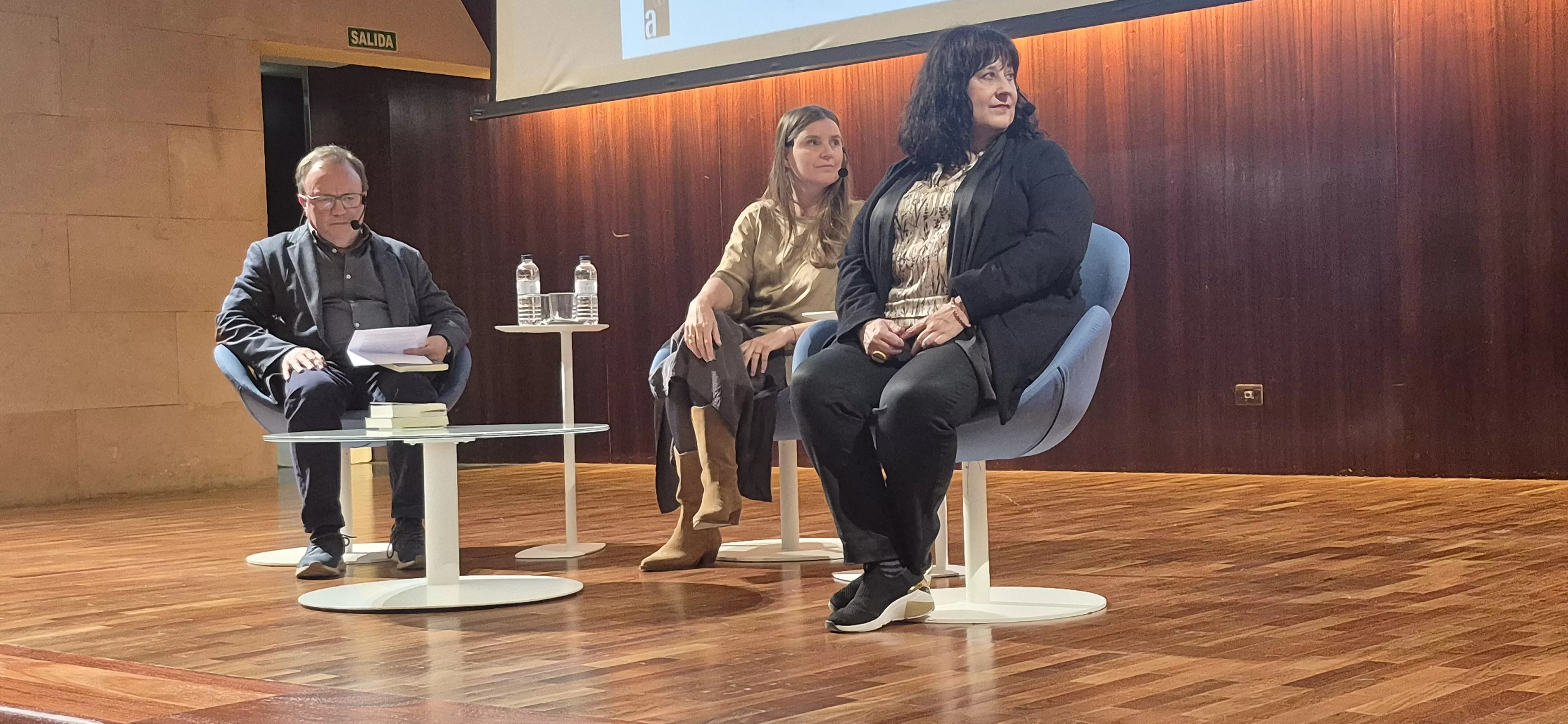 Marta Borraz y  Eva Cosculluela en Diálogos entre escritores