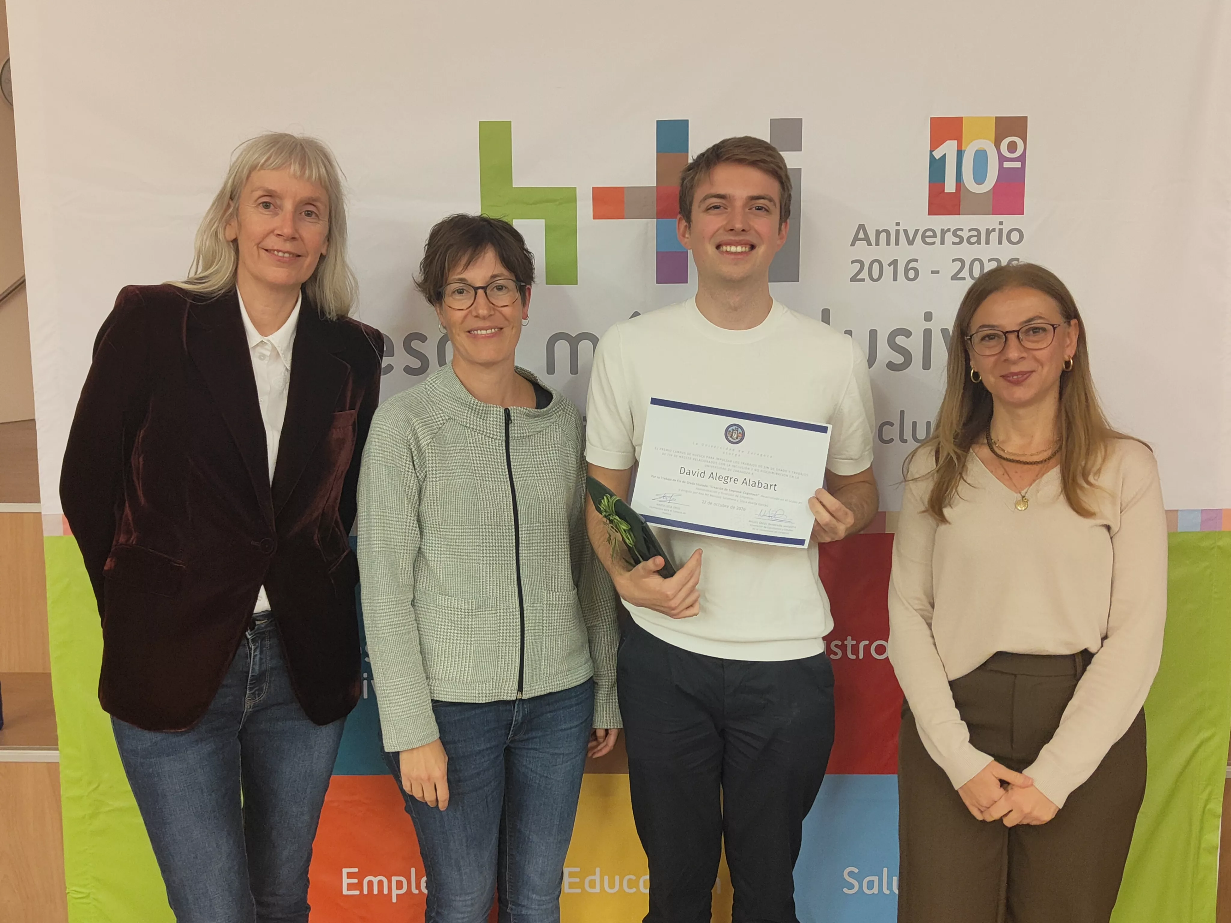 David Alegre, con su premio.