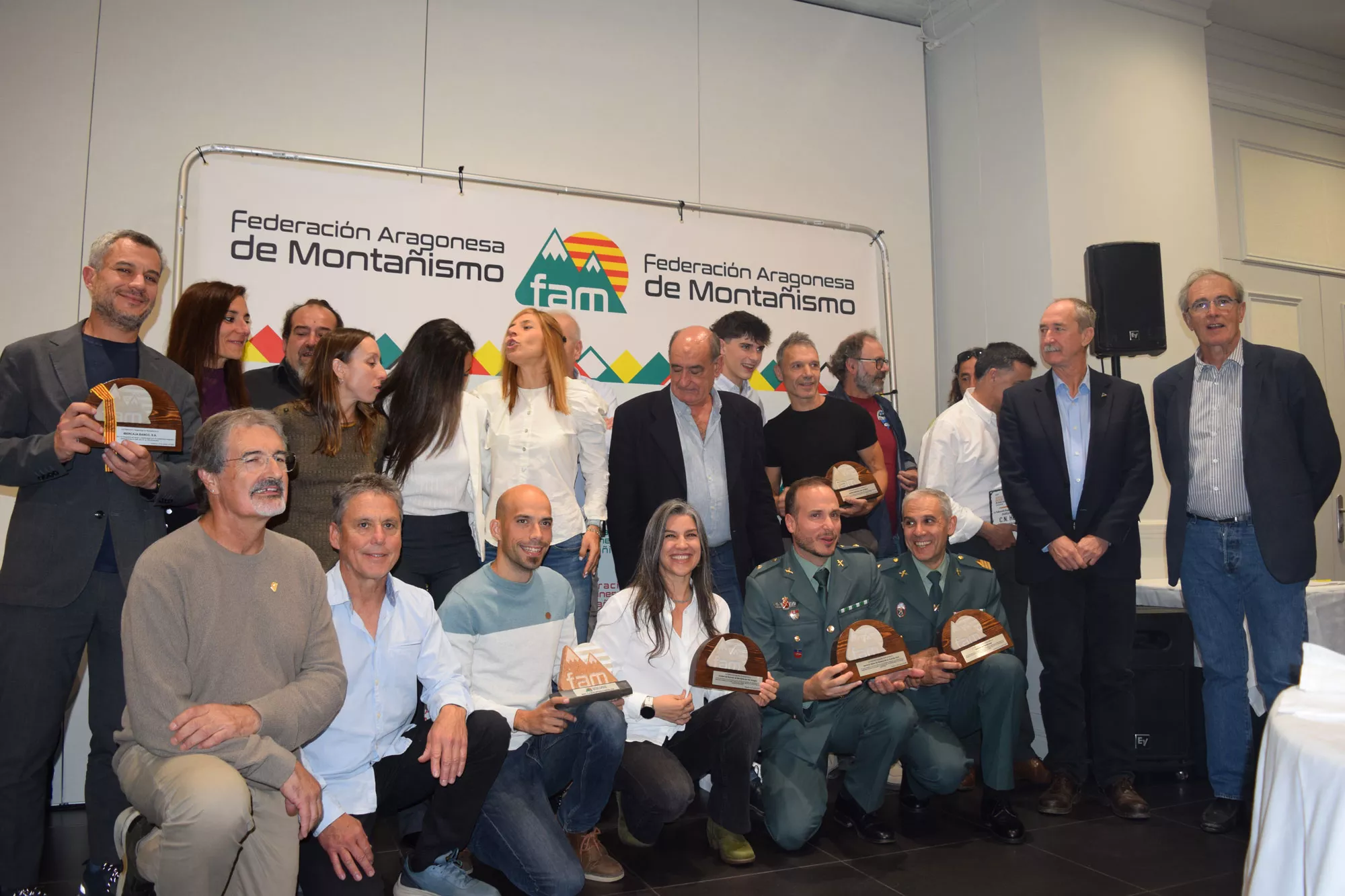 Foto de familia de los premiados