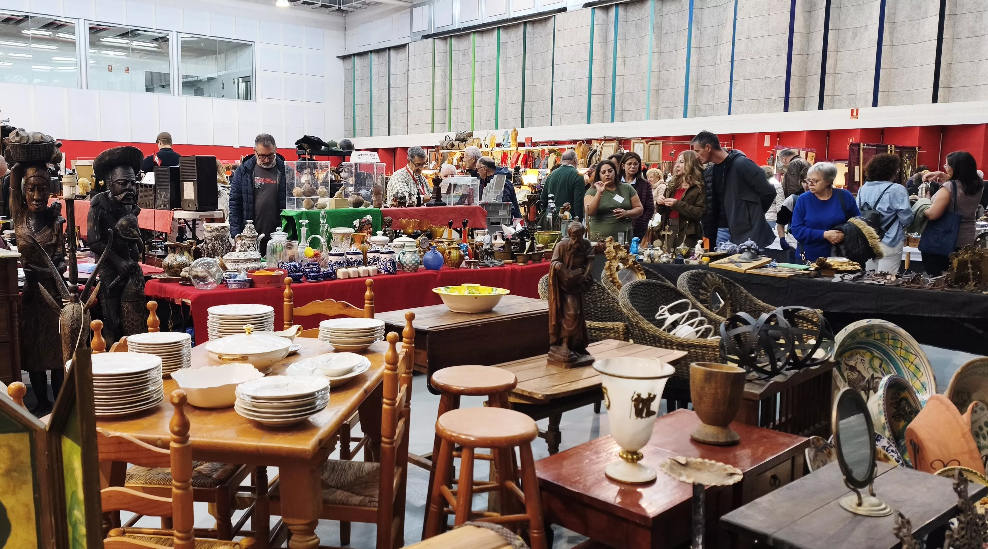 La V Feria del Coleccionismo, Antigüedades y Vintage en Huesca. Foto María José Sampietro Brosed