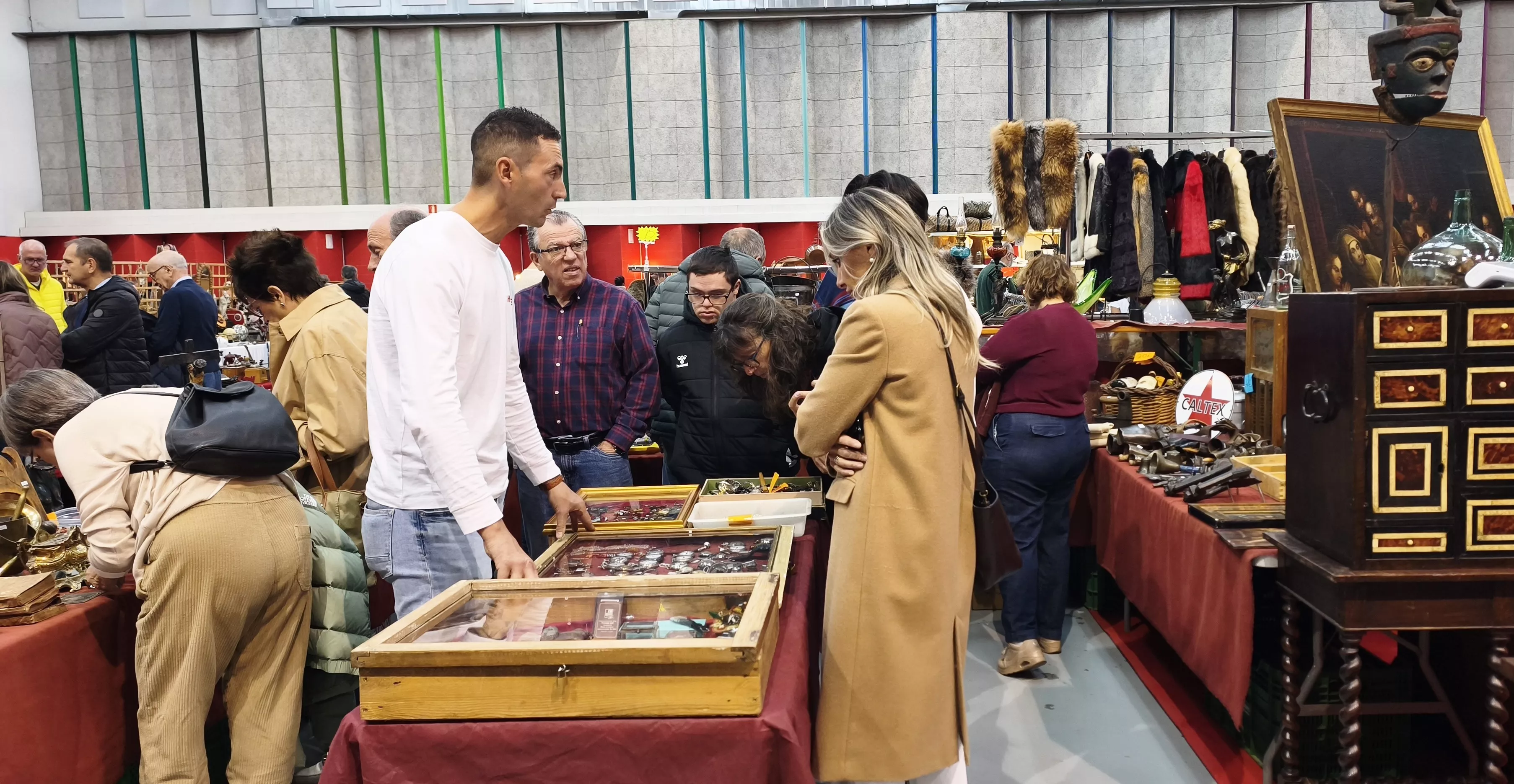 La V Feria del Coleccionismo, Antigüedades y Vintage en Huesca. Foto María José Sampietro Brosed