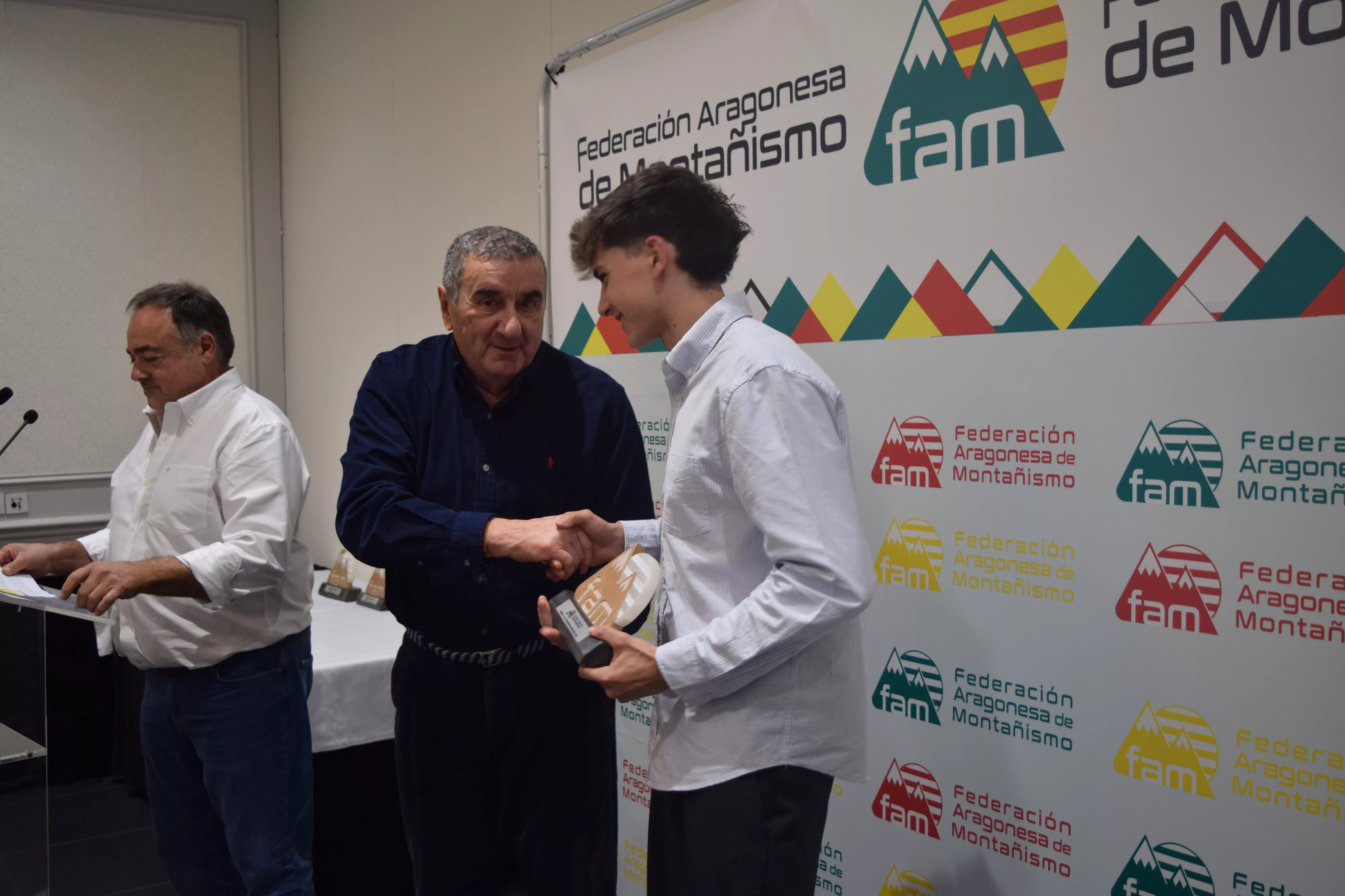 Premio Lizer Aznárez 