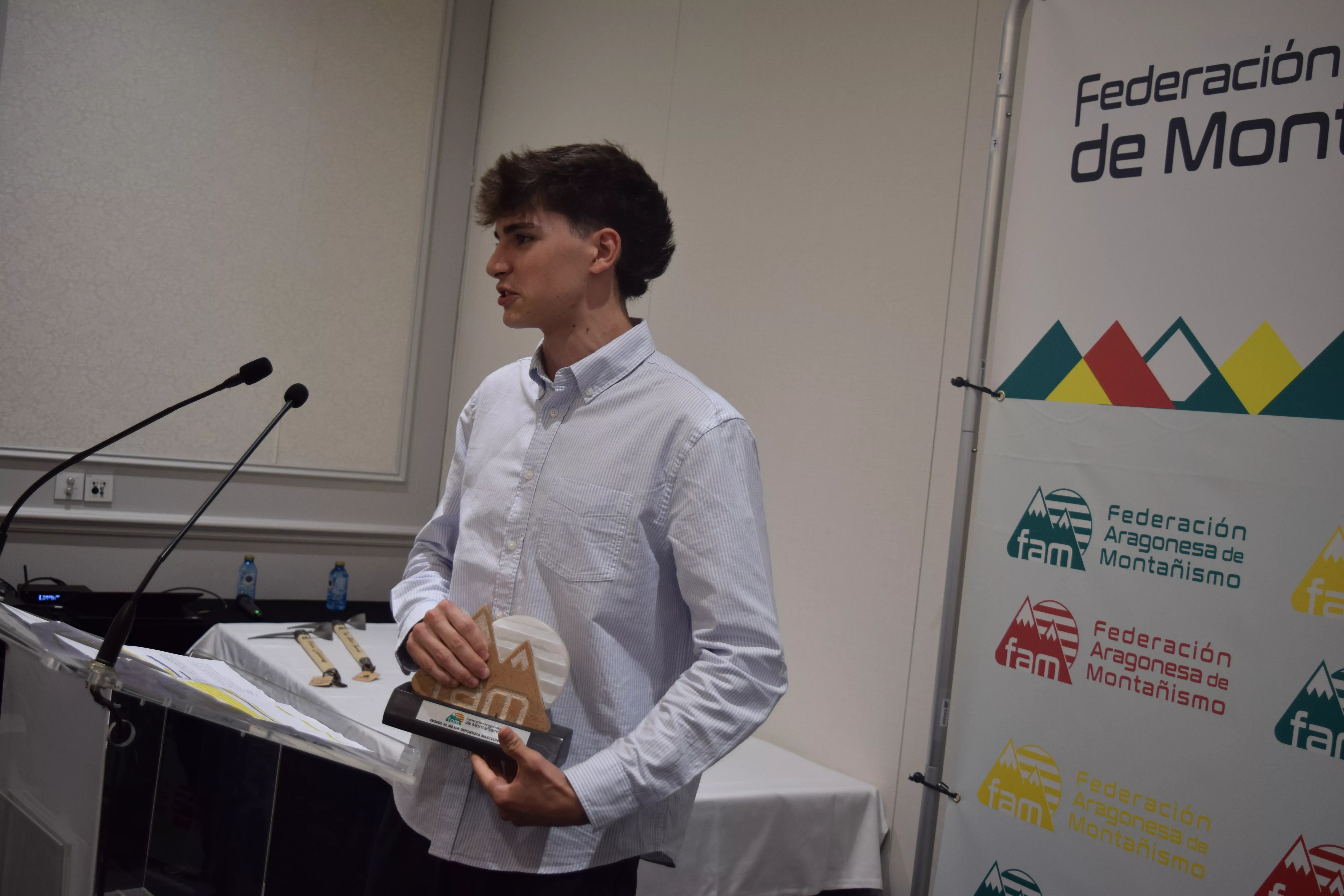 Premio Lizer Aznárez 