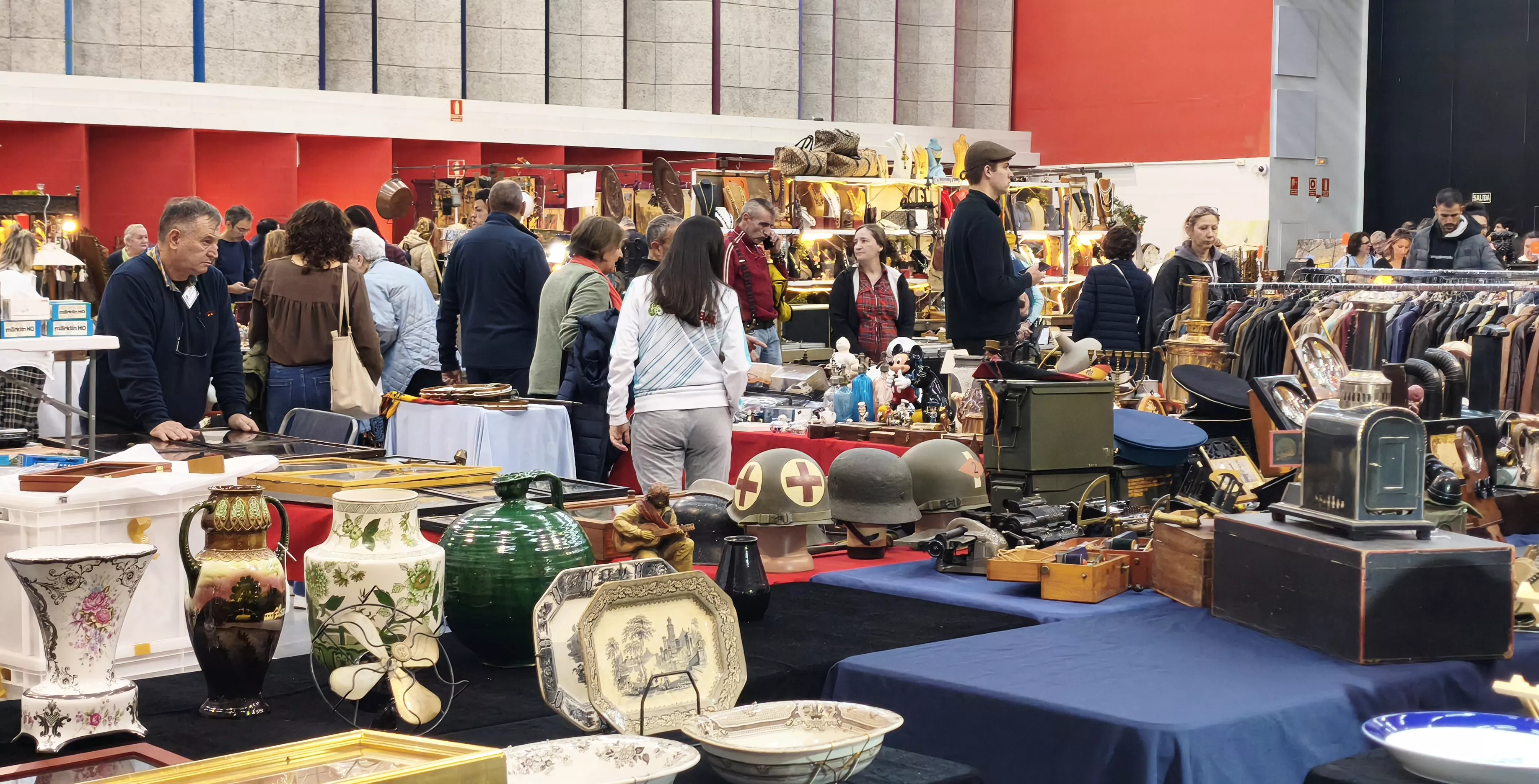 La V Feria del Coleccionismo, Antigüedades y Vintage en Huesca. Foto María José Sampietro Brosed