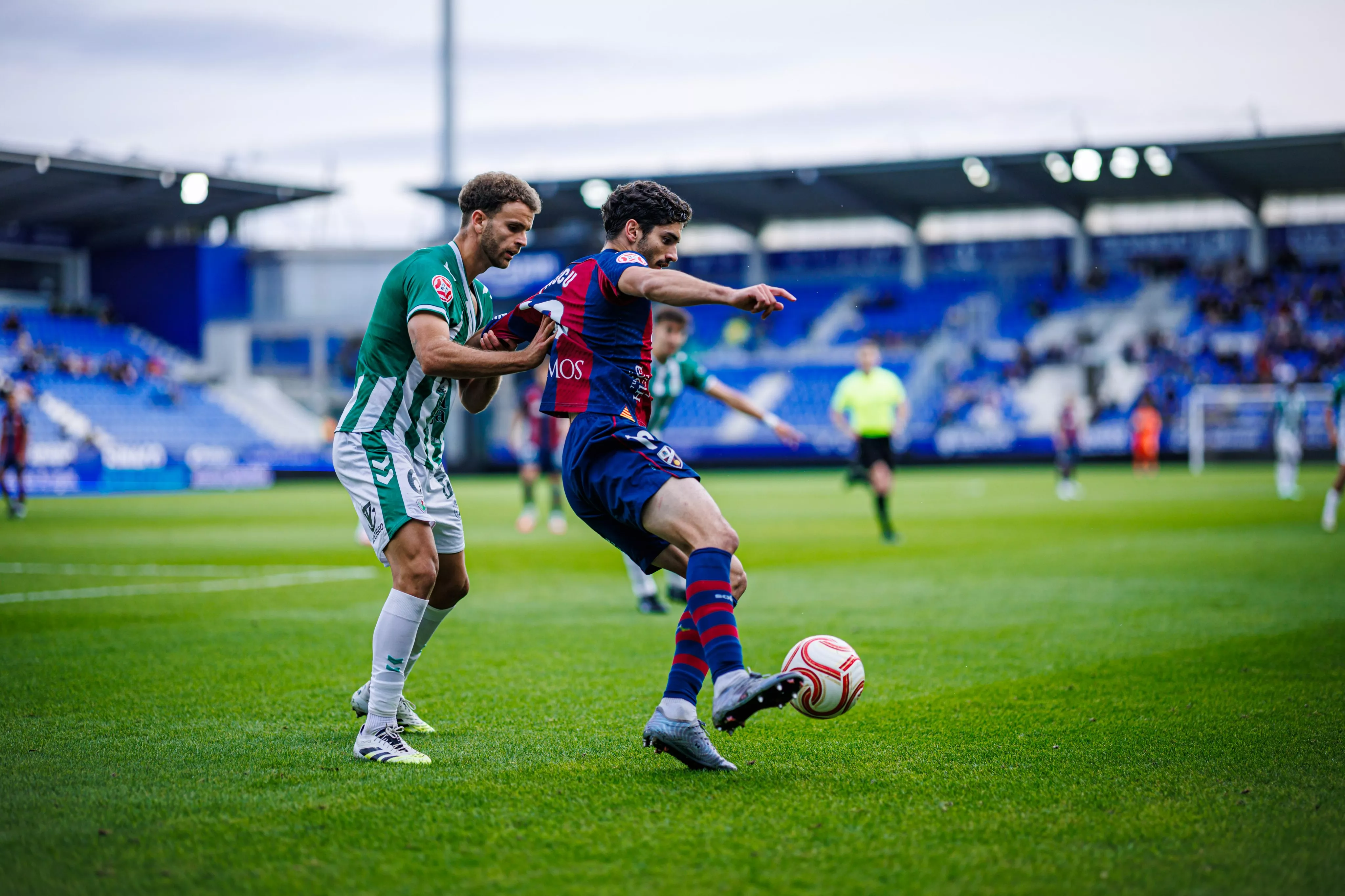 El Huesca perdona y lo paga ante el Antequera, que rasca un punto en el 94' (1-1). Foto: SD Huesca