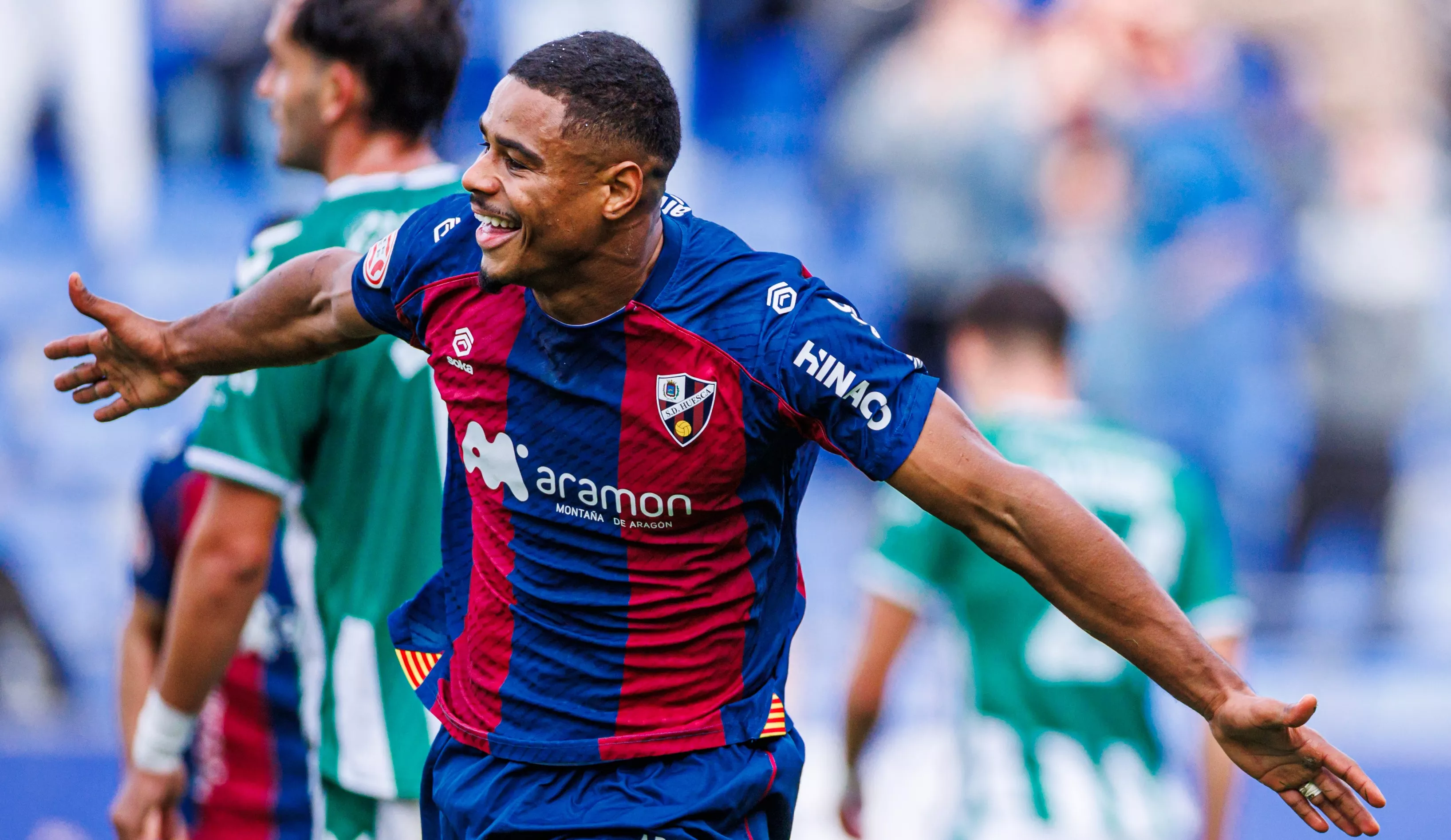 Douglas Aurelio celebra su gol ante el Antequera