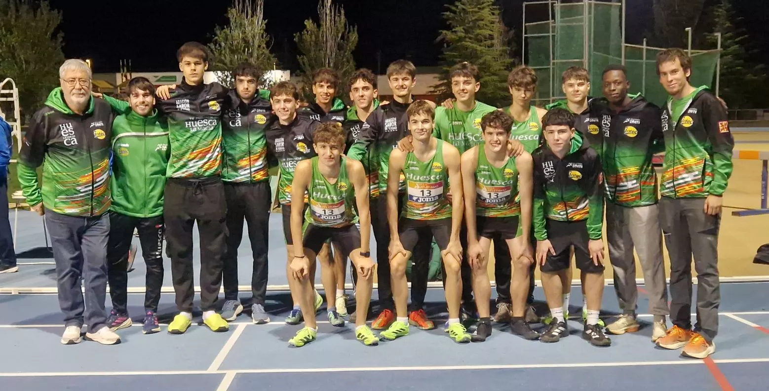 Equipo de Intec-Zoiti al término de la jornada en Huesca.