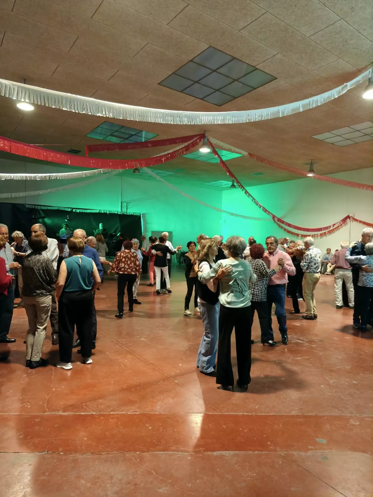 Sácame a Bailar edición otoño en el Barrio de San Lorenzo de Huesca. Fotos Pepe López