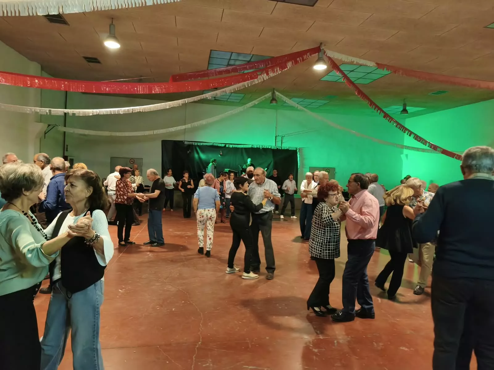 Sácame a Bailar edición otoño en el Barrio de San Lorenzo de Huesca. Fotos Pepe López