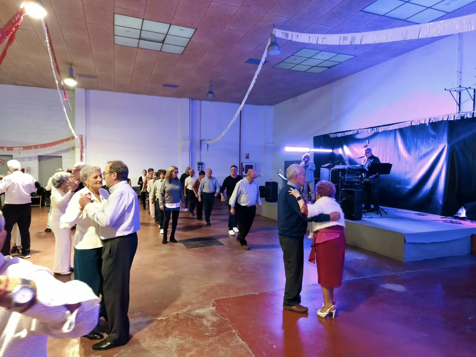 Sácame a Bailar edición otoño en el Barrio de San Lorenzo de Huesca. Fotos Pepe López