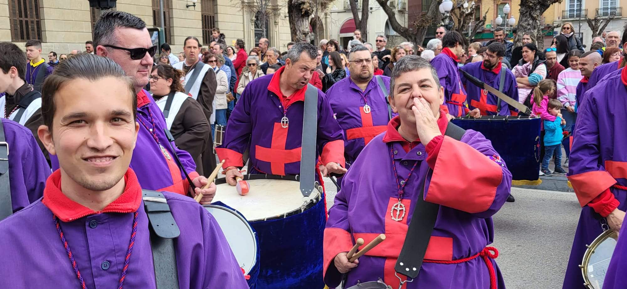 Encuentro en la Plaza de Navarra del Certamen de Bandas de Huesca