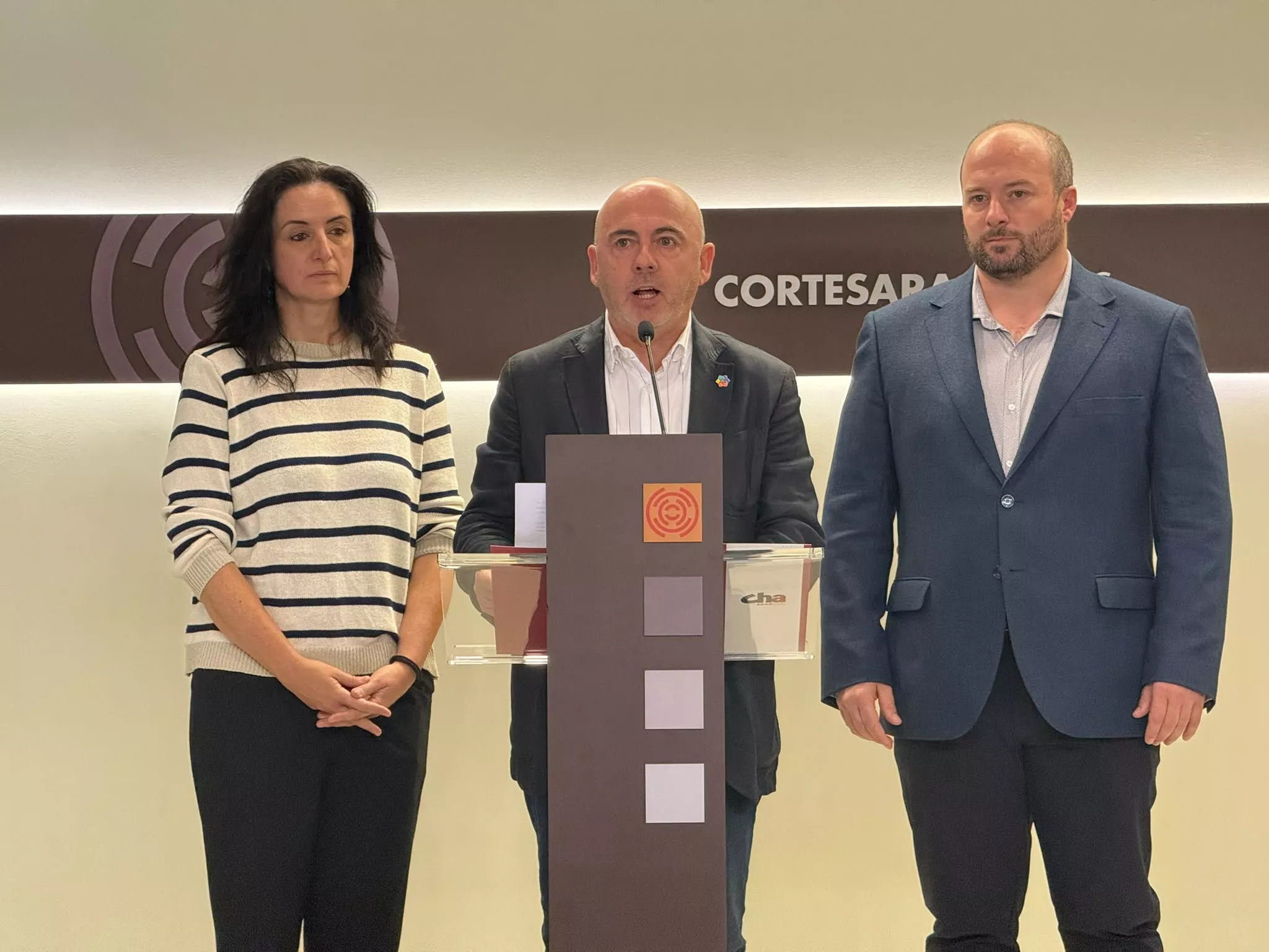 Abengochea, Dueso y Jaime en la comparecencia