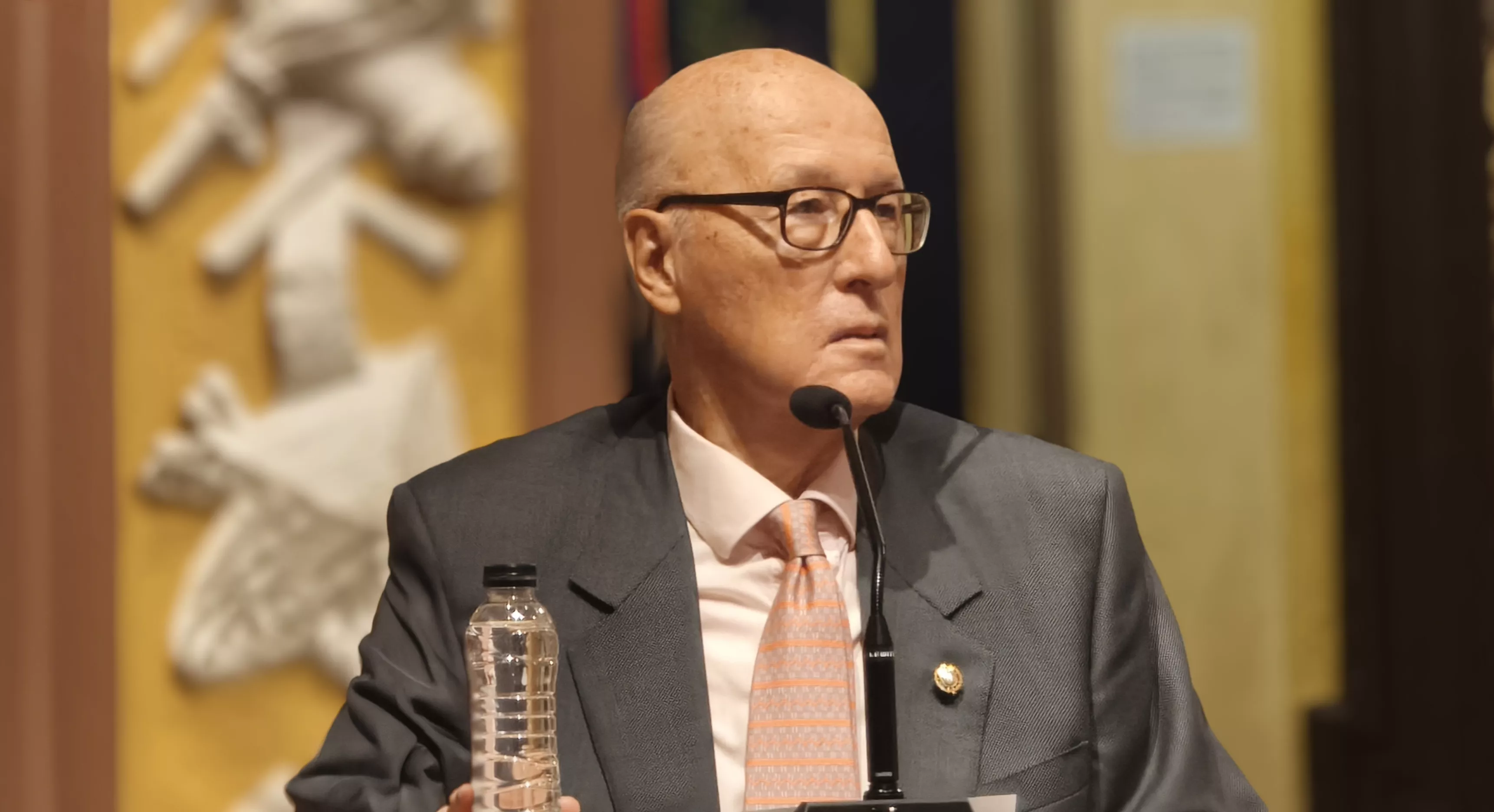 Presentación del libro de Joaquín Abos en el Colegio Imperial de Santiago. Foto María José Sampietro Brosed