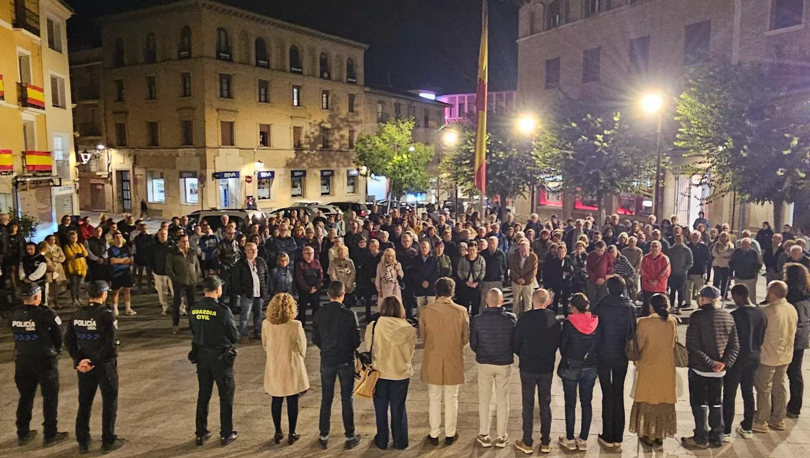 Minuto de silencio en Monzón