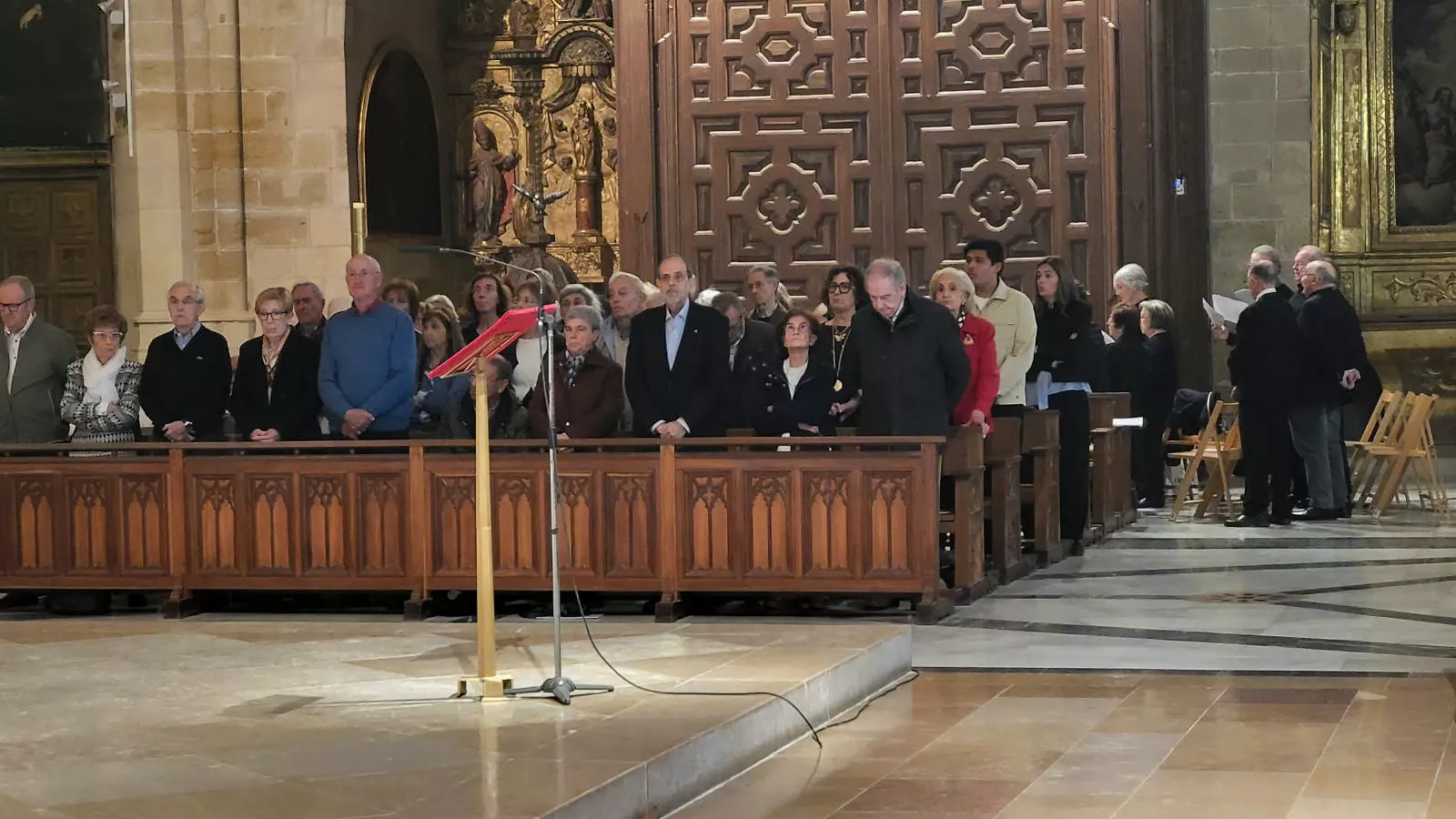 Eucaristía en sufragio por don Javier Osés en la Catedral de Huesca. Foto Javier García Antón