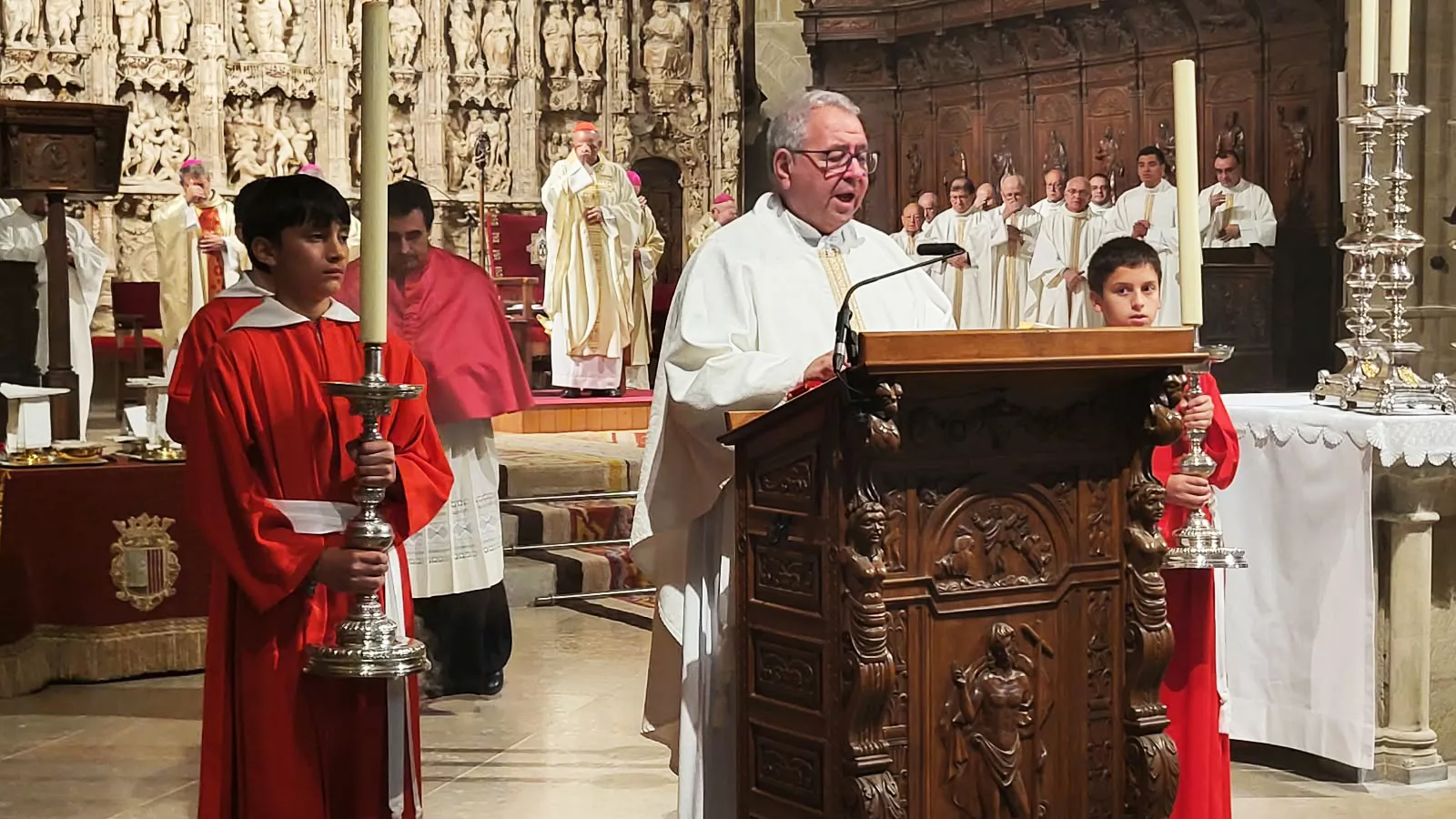 Eucaristía en sufragio por don Javier Osés en la Catedral de Huesca. Foto Javier García Antón