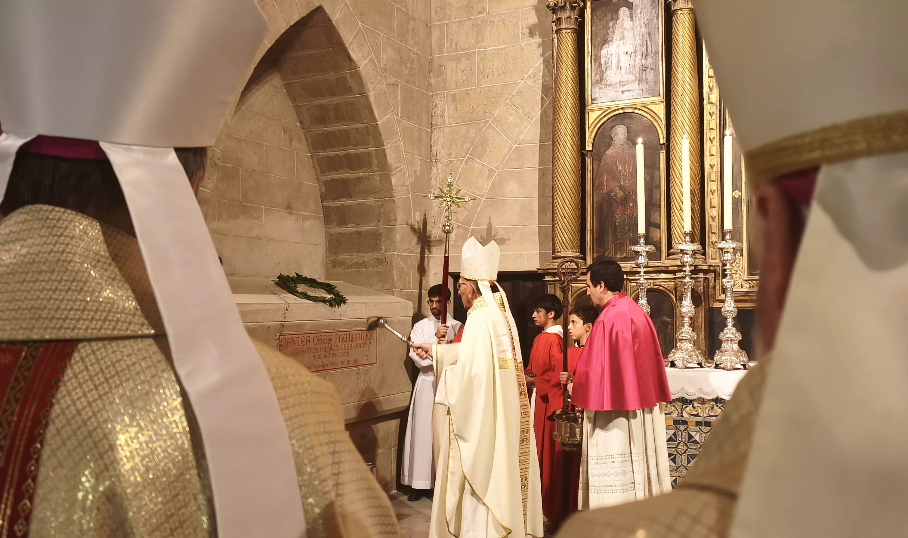 Eucaristía en sufragio por don Javier Osés en la Catedral de Huesca. Foto María José Sampietro Brosed