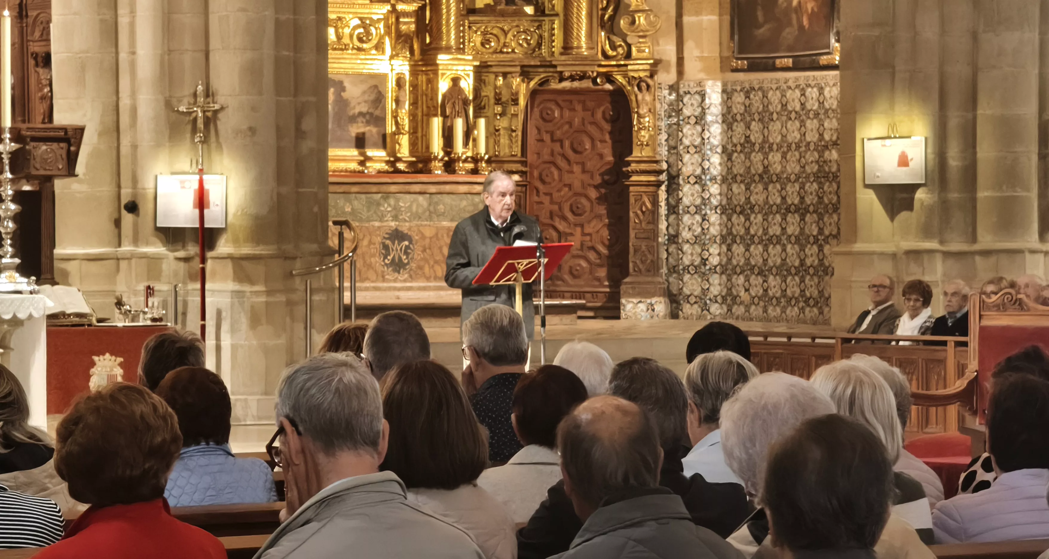 Eucaristía en sufragio por don Javier Osés en la Catedral de Huesca. Foto María José Sampietro Brosed