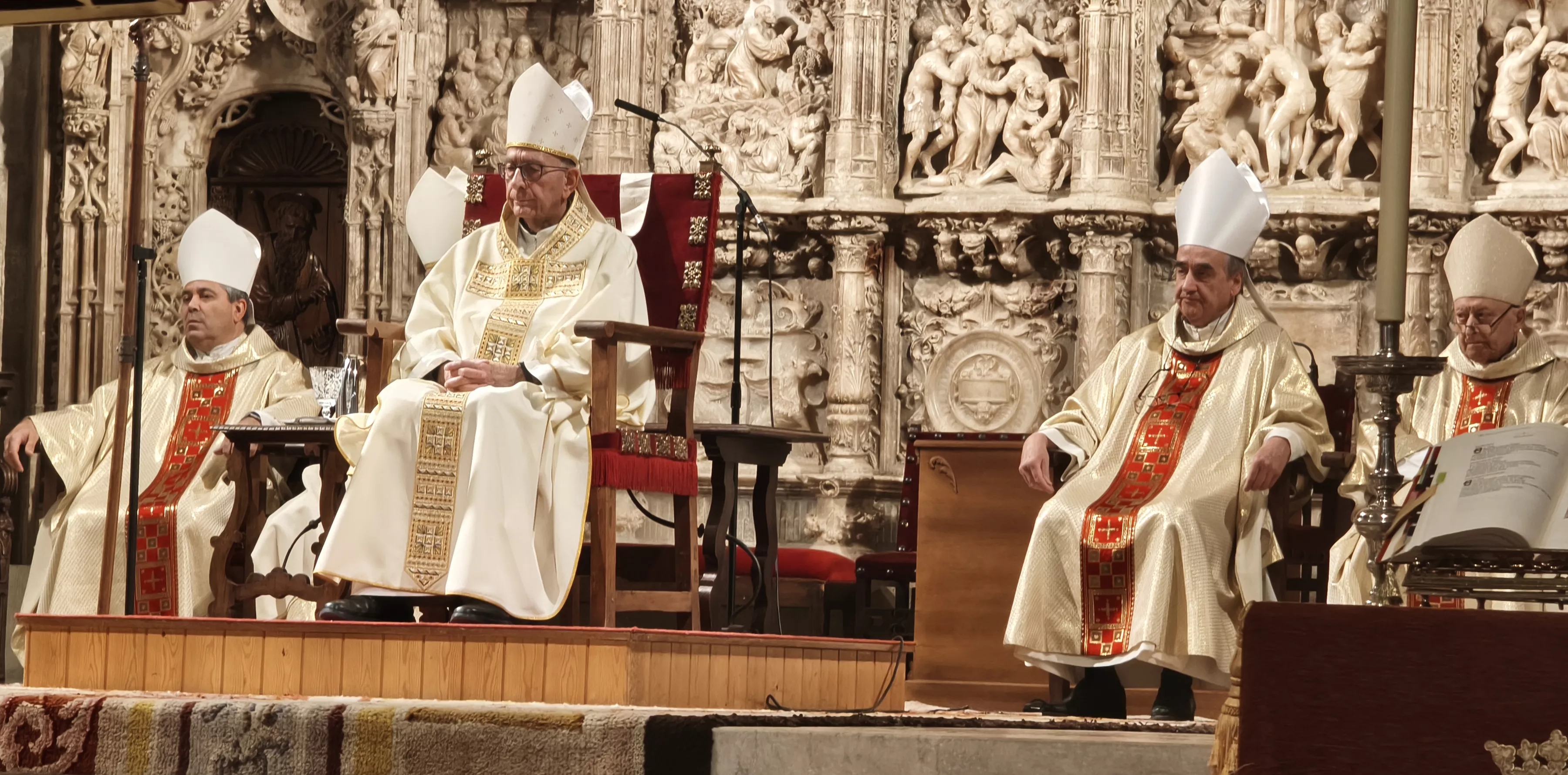 Eucaristía en sufragio por don Javier Osés en la Catedral de Huesca. Foto María José Sampietro Brosed