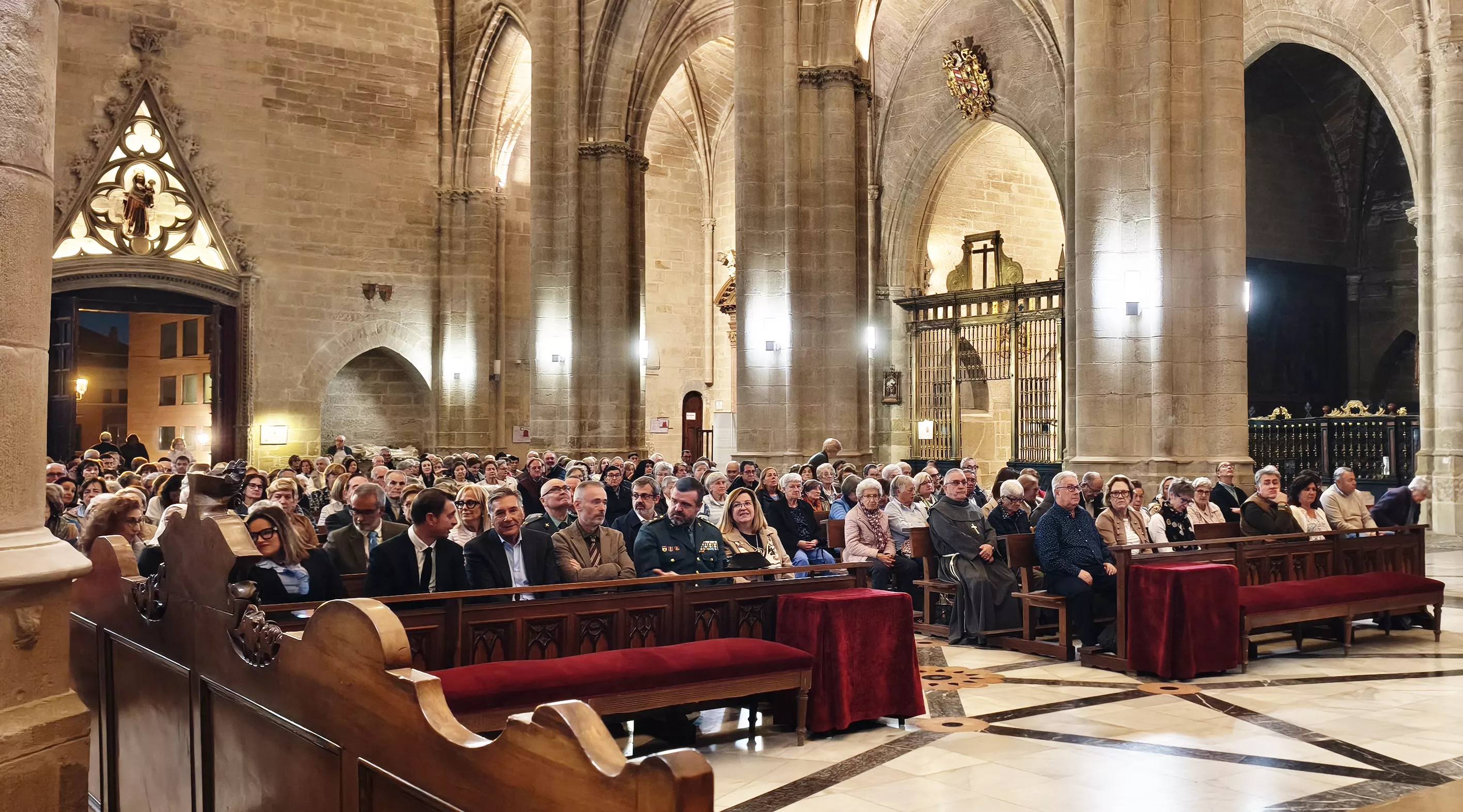 Eucaristía en sufragio por don Javier Osés en la Catedral de Huesca. Foto María José Sampietro Brosed