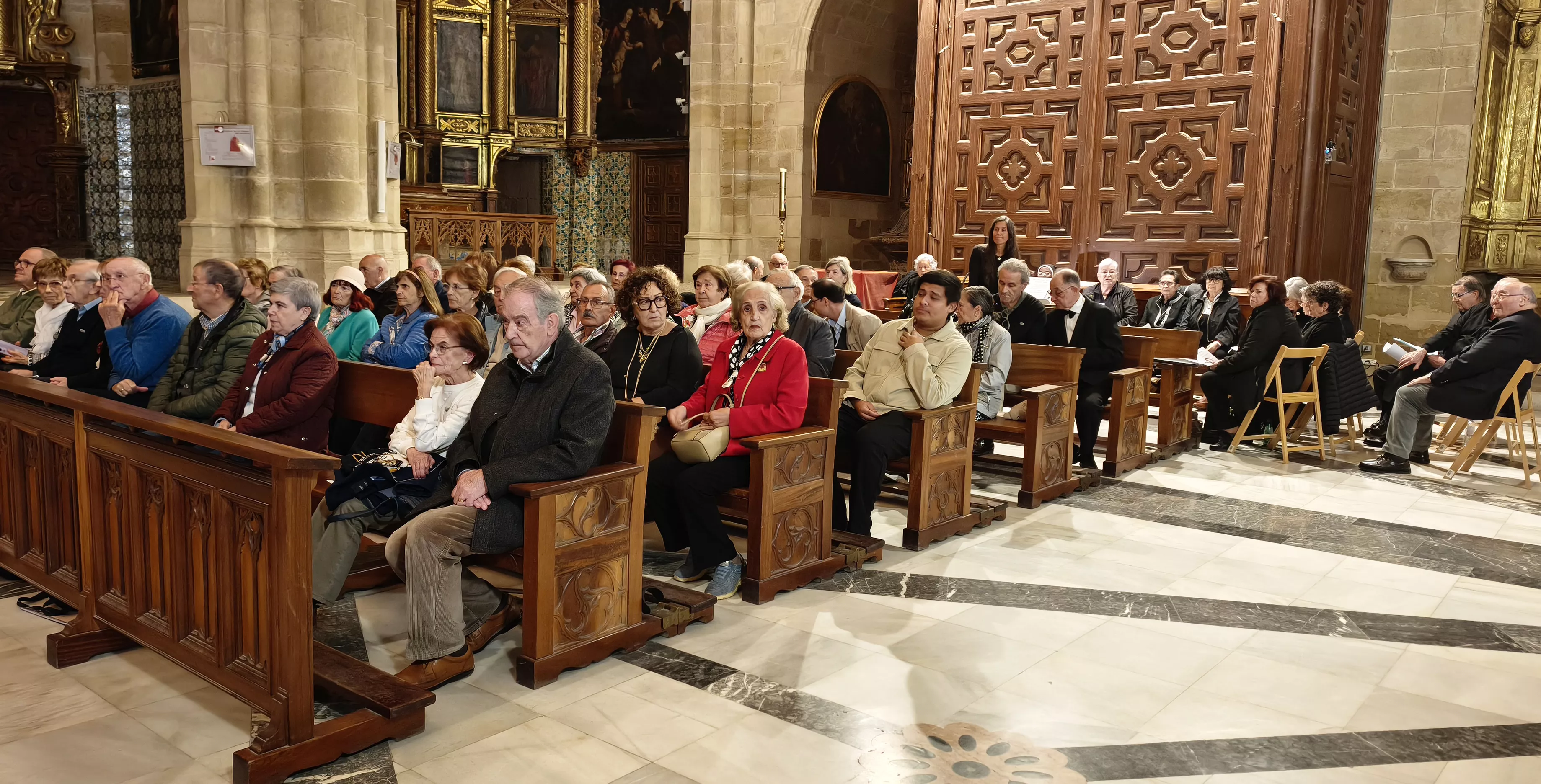 Eucaristía en sufragio por don Javier Osés en la Catedral de Huesca. Foto María José Sampietro Brosed