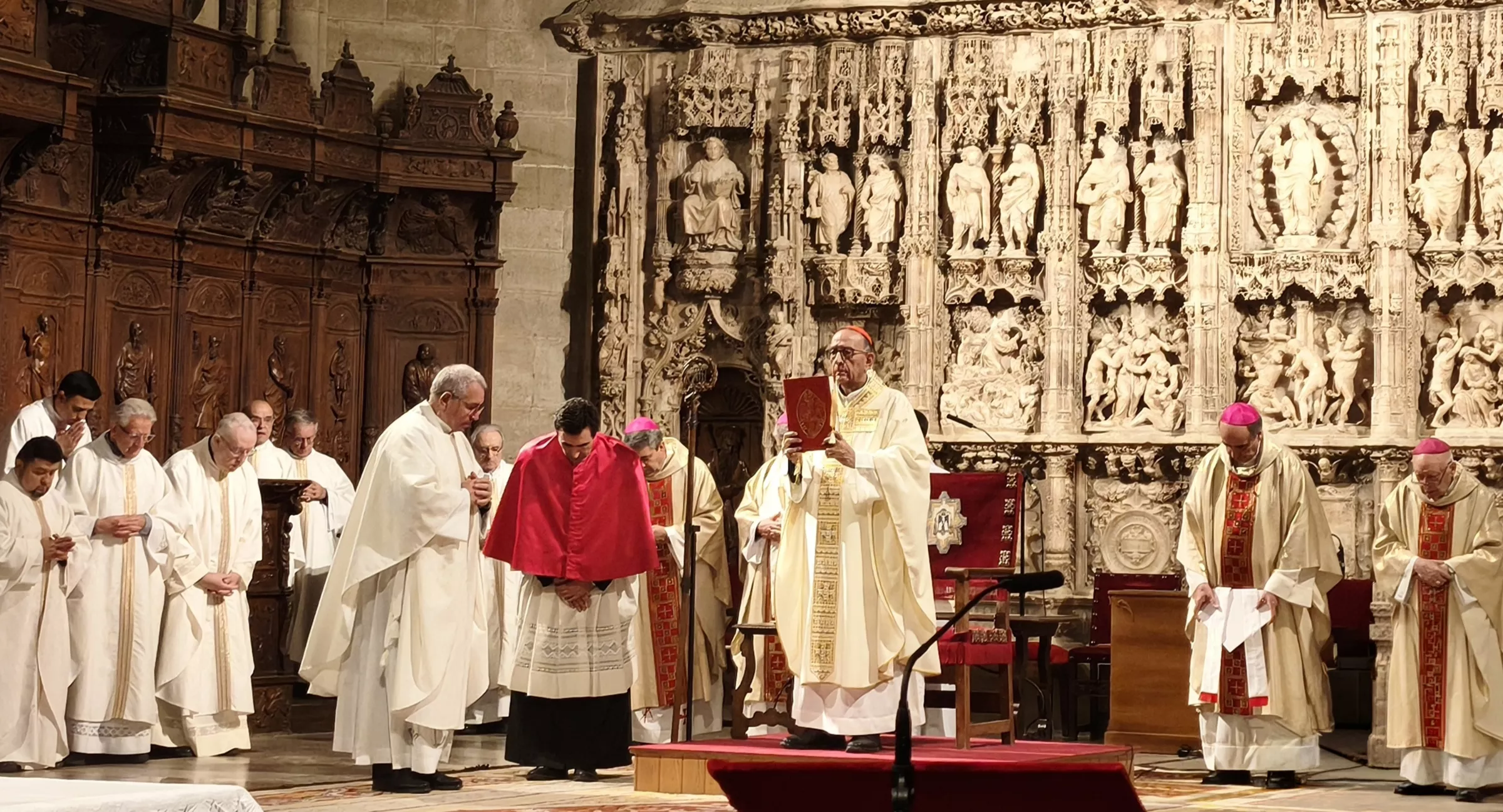Eucaristía en sufragio por don Javier Osés en la Catedral de Huesca. Foto María José Sampietro Brosed