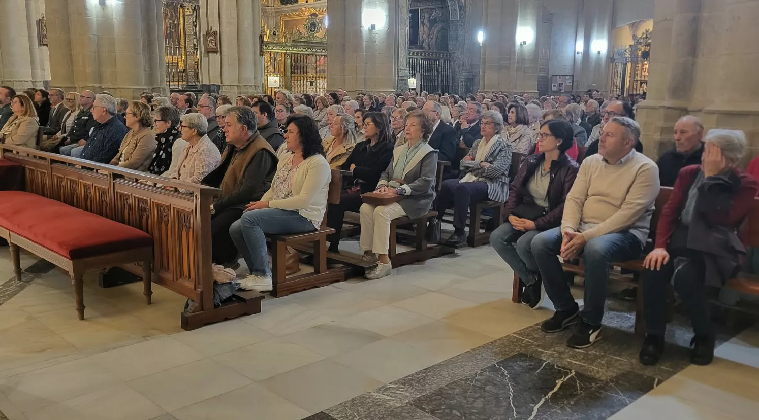 Eucaristía en sufragio por don Javier Osés en la Catedral de Huesca. Foto Javier García Antón