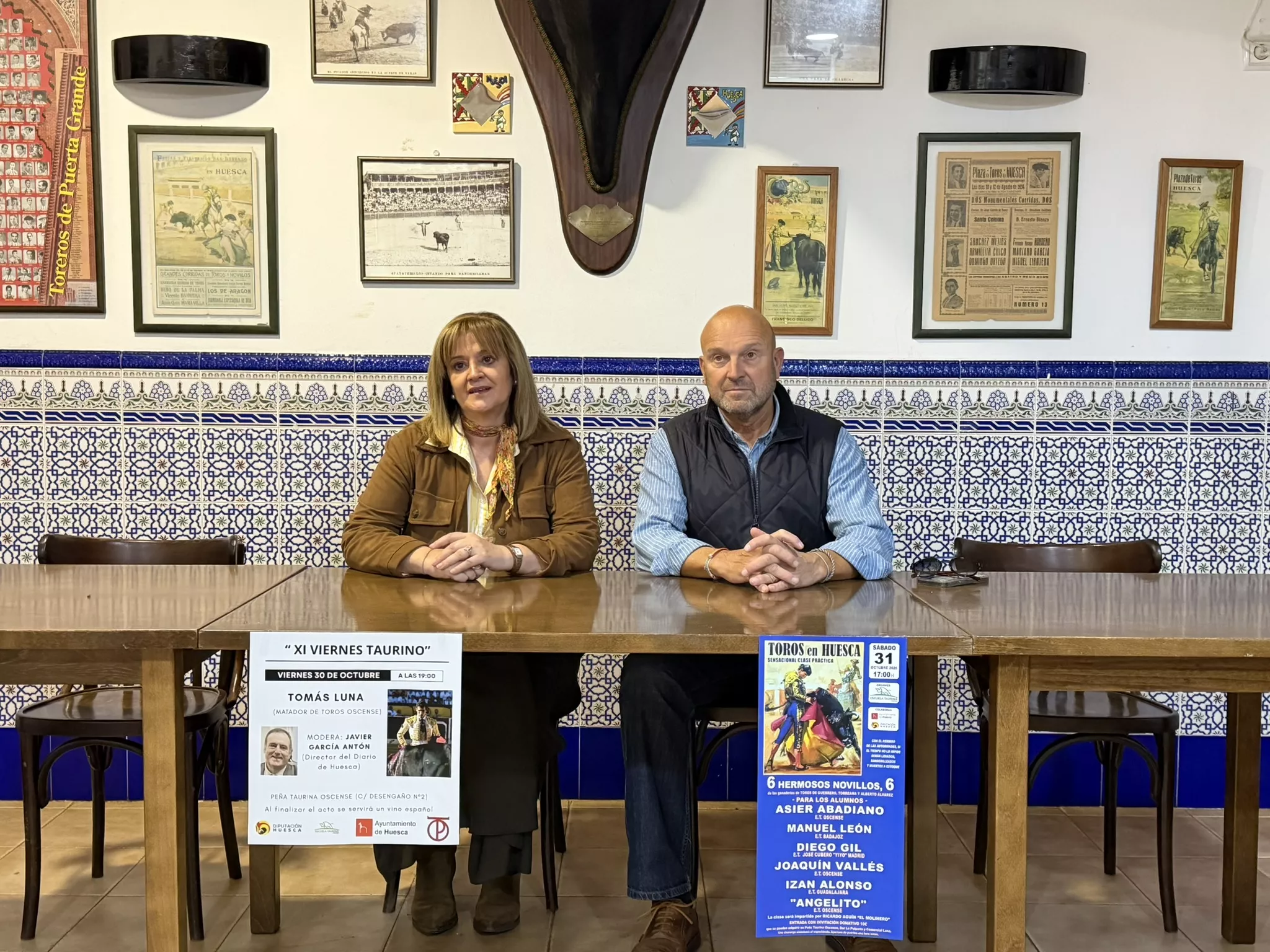 Gloria Ruiz y Pablo Ciprés en la presentación de la fiesta de la Peña Taurina Oscense. Foto: Adri Mora