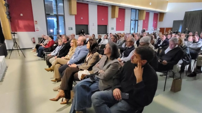 Asistencia al salón social de Fonz