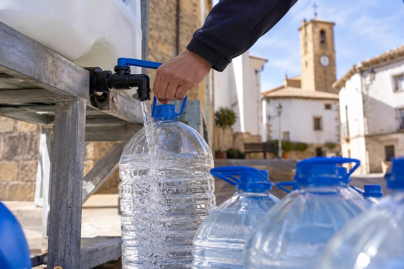 Se declara no apta para el consumo el agua de Apiés, Buñales y Tabernas del Isuela.