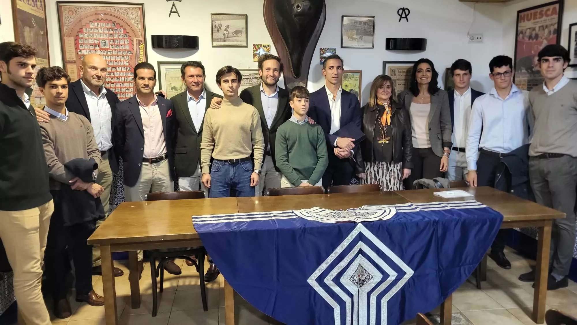 Homenaje de la Peña Taurina Oscense a Tomás Luna en el 25 aniversario de su alternativa