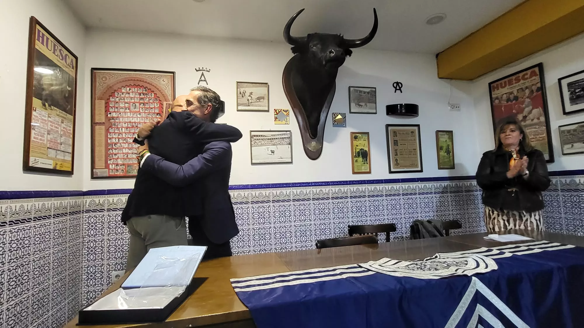 Homenaje de la Peña Taurina Oscense a Tomás Luna en el 25 aniversario de su alternativa
