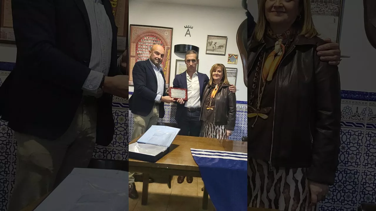 Tomás Luna, homenajeado por la Peña Taurina en el 25 aniversario de su alternativa como torero