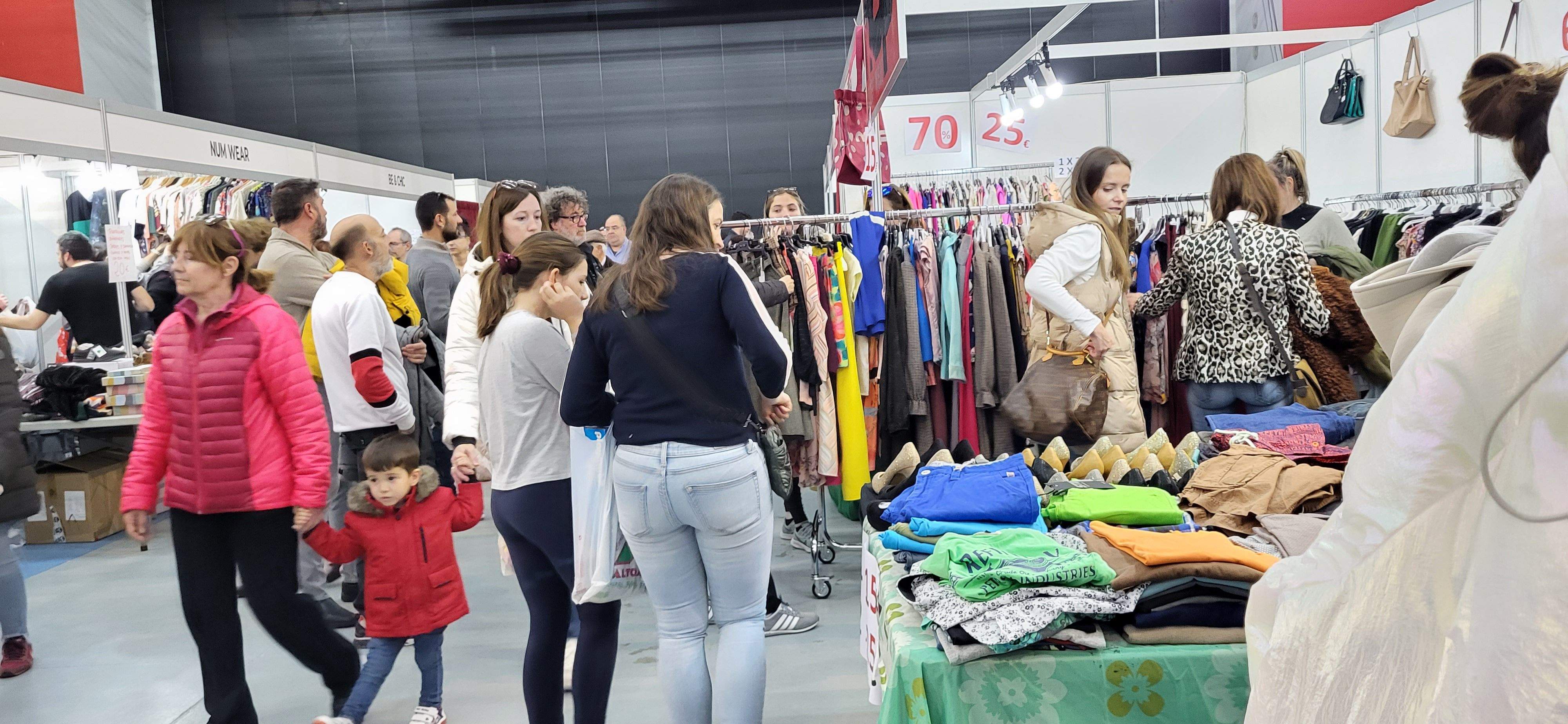 Imagen de ambiente en la pasada edición de la Feria del Stock del Comercio de Huesca. Foto: Mercedes Manterola
