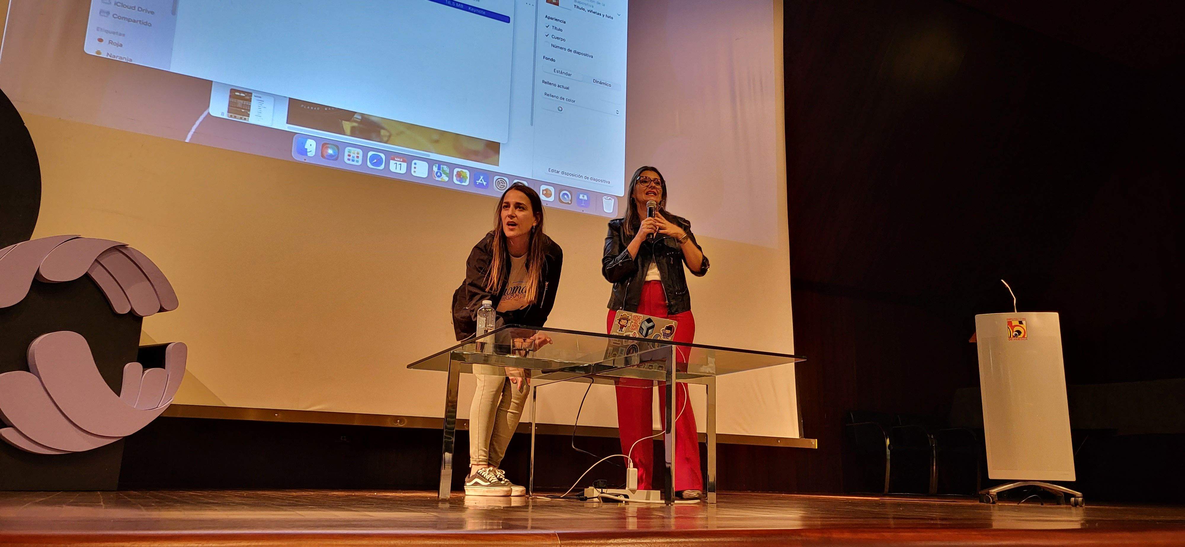 Irene Luzán y Esther Puisac. Foto Myriam Martínez