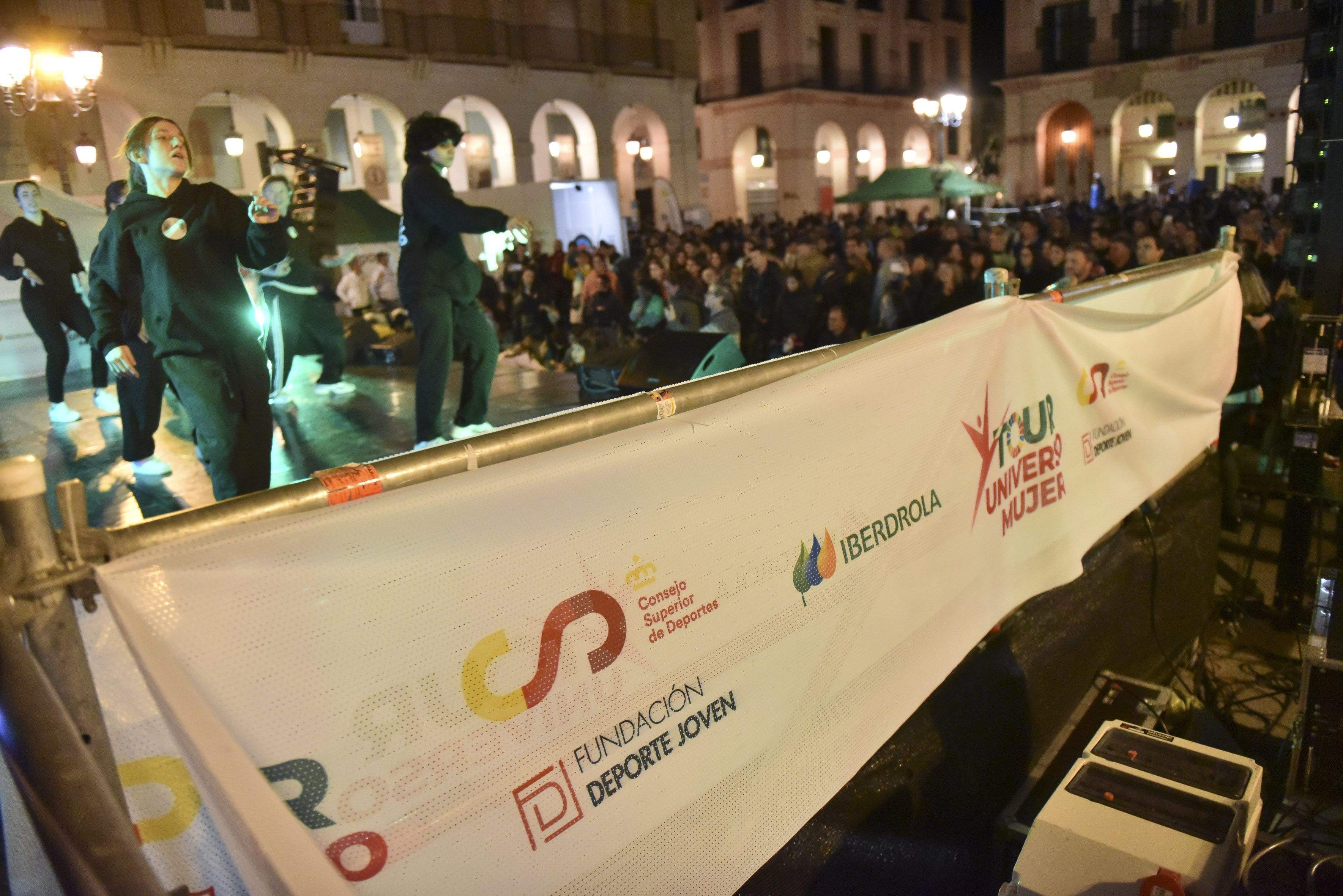 Tour Universo Mujer en Huesca. Foto Verónica Lacasa