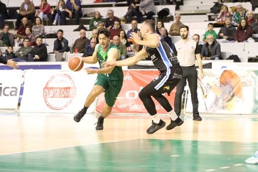 Baltasar, jugador del Lobe Huesca, en un partido anterior. Foto: David Martínez