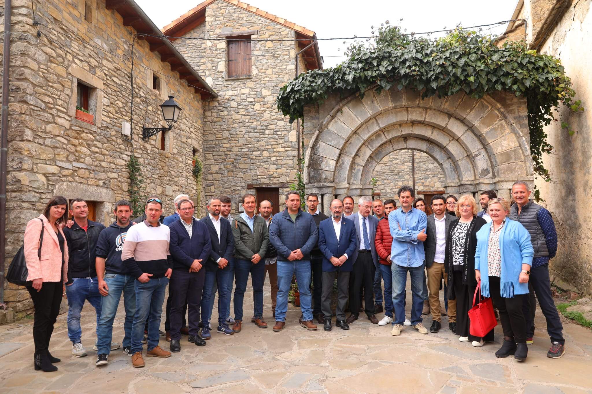 Visita de Lambán a la Comarca del Sobrarbe.