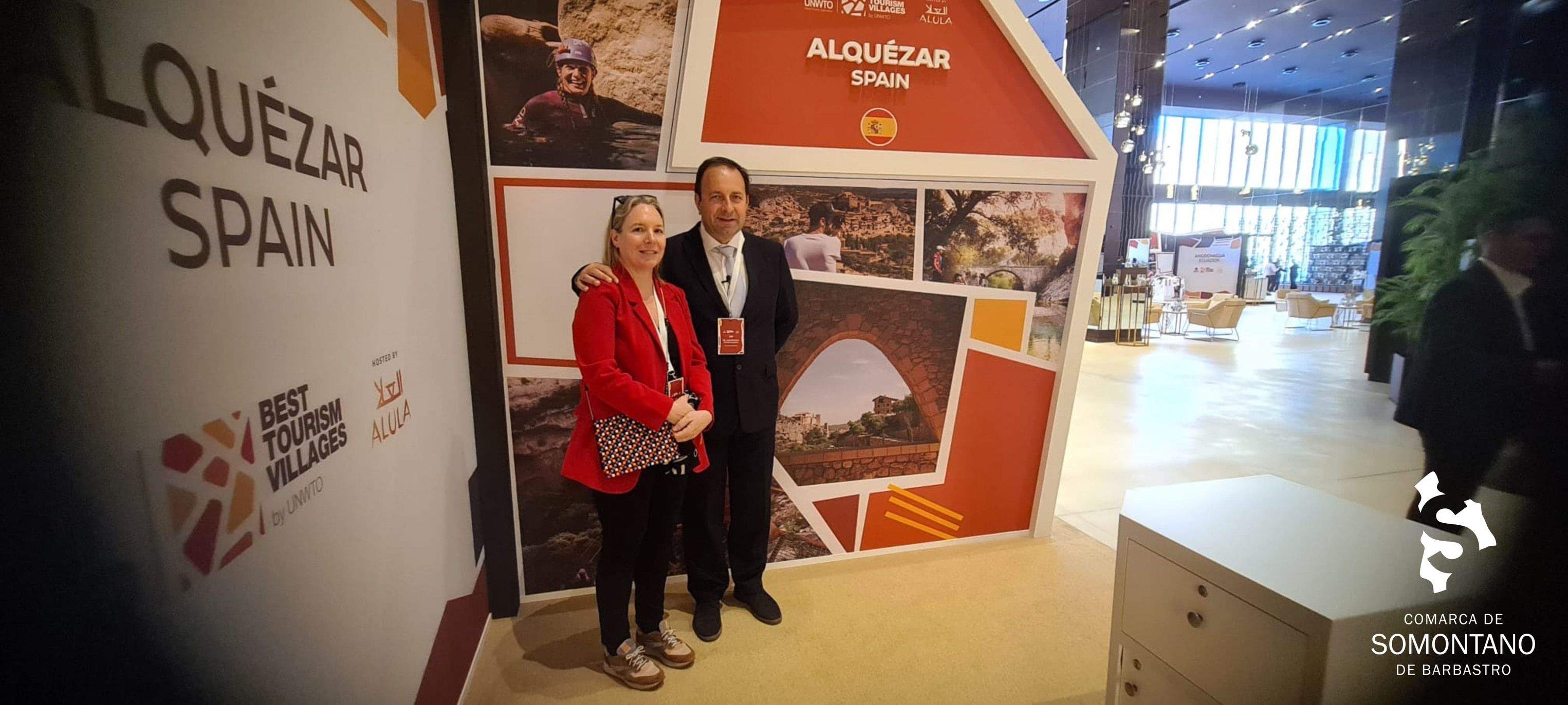 Entrega del premio a Alquézar como uno de los Mejores Pueblos Turísticos